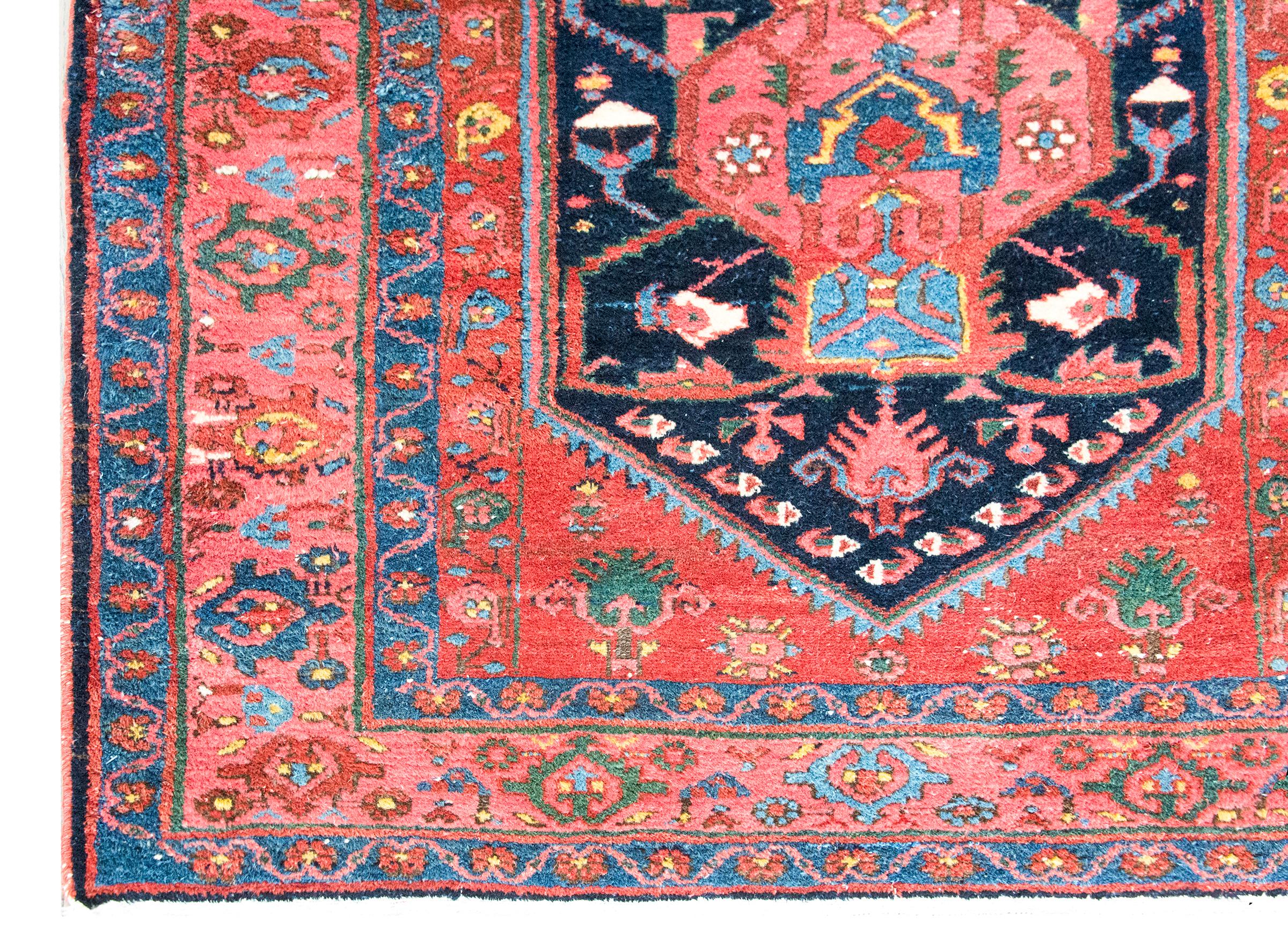 Early 20th Century Persian Hamadan Rug For Sale 7