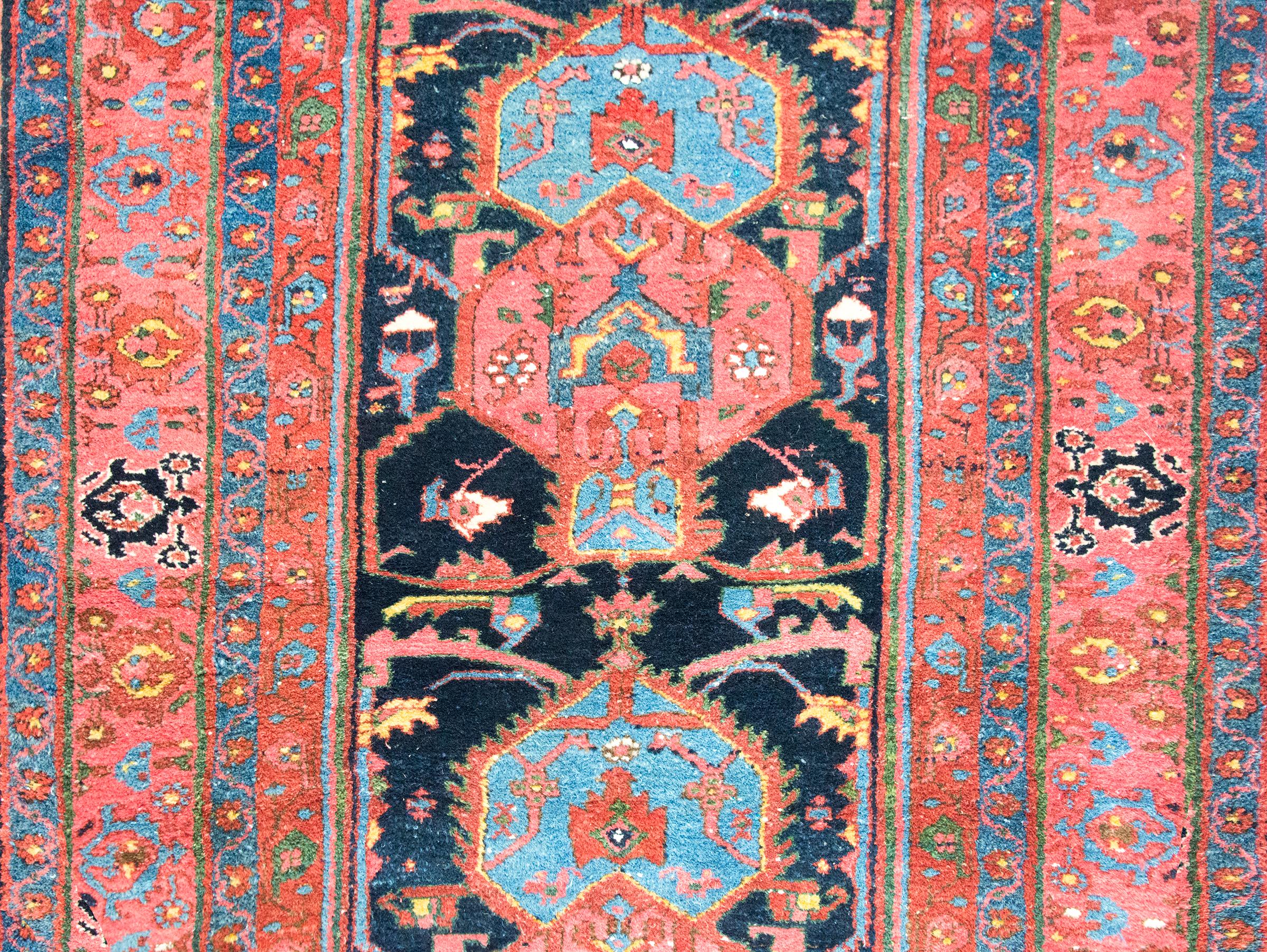 Early 20th Century Persian Hamadan Rug For Sale 2