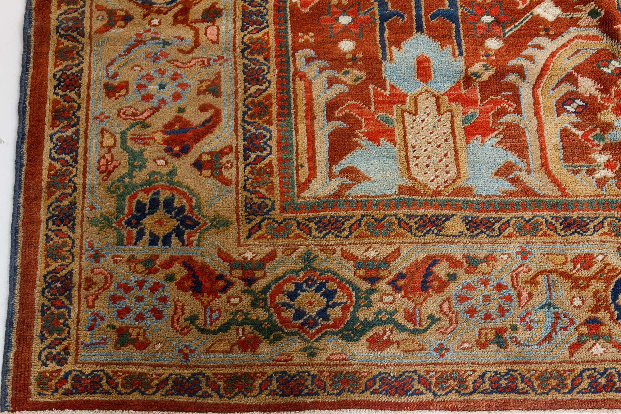 Early 20th Century Persian Heriz Handwoven Wool Rug For Sale 2