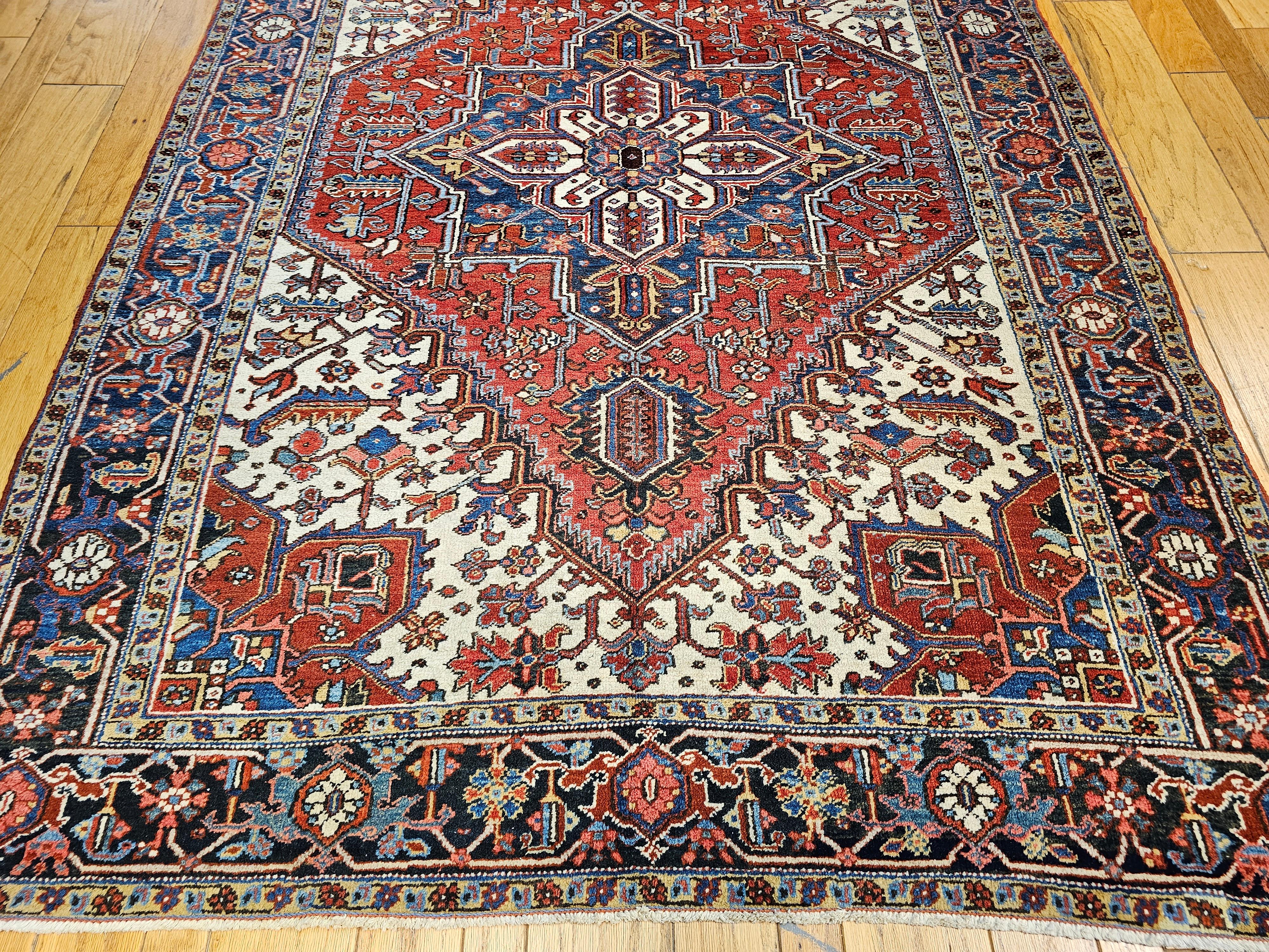 Early 20th Century Persian Heriz in Red, Navy, French Blue, Ivory, Pink, Yellow For Sale 5