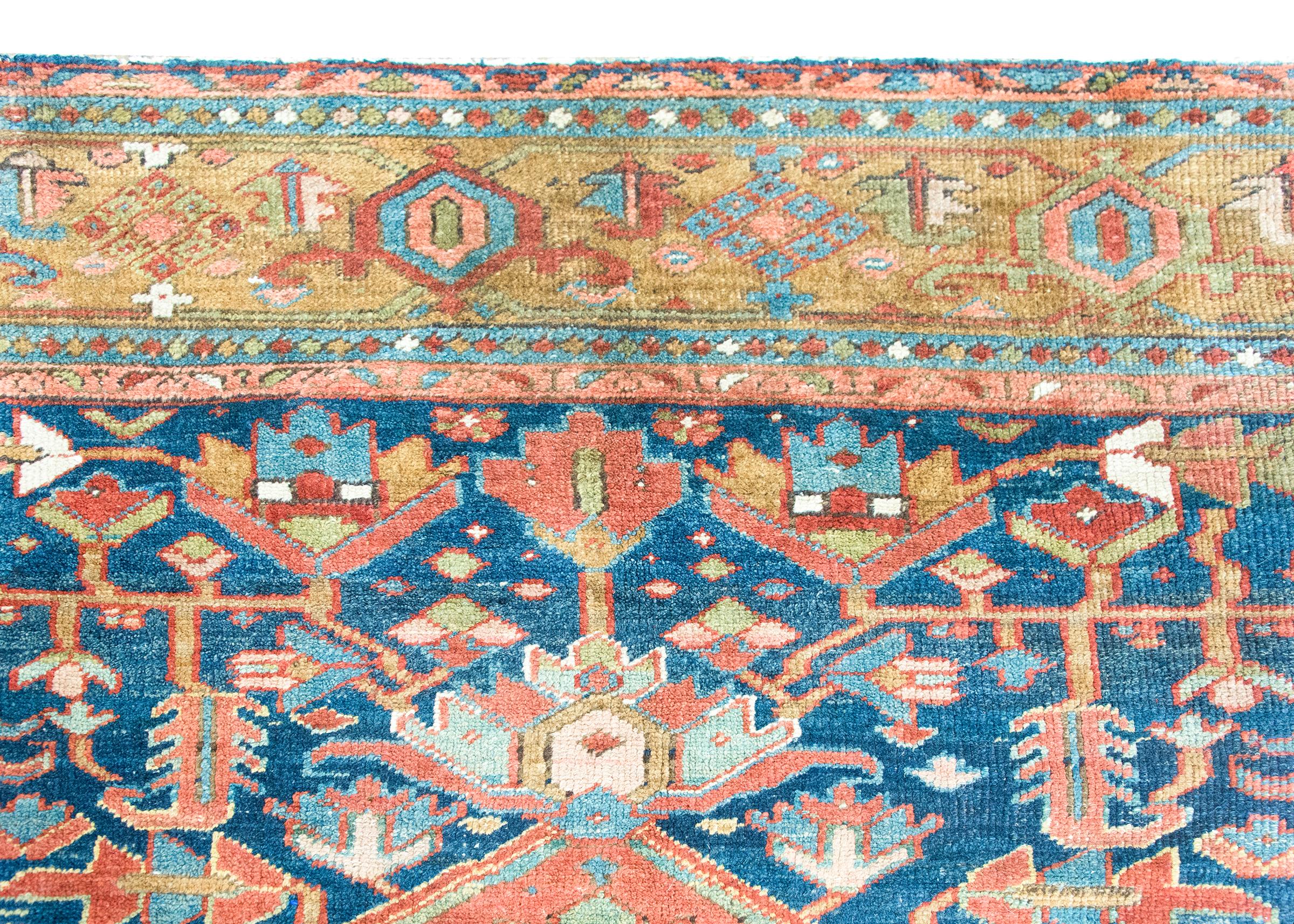 Early 20th Century Persian Heriz Rug For Sale 4