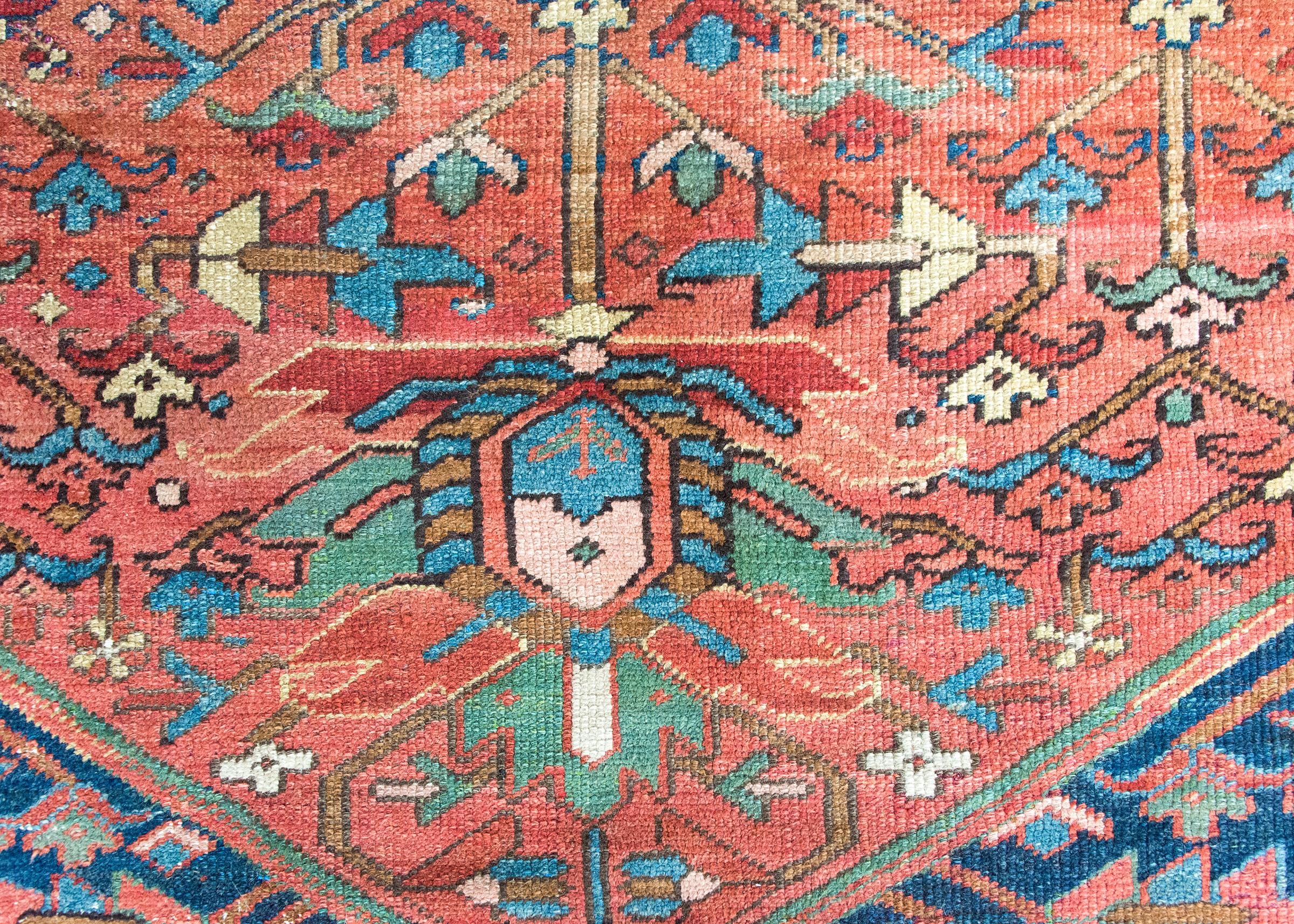Early 20th Century Persian Heriz Rug For Sale 5