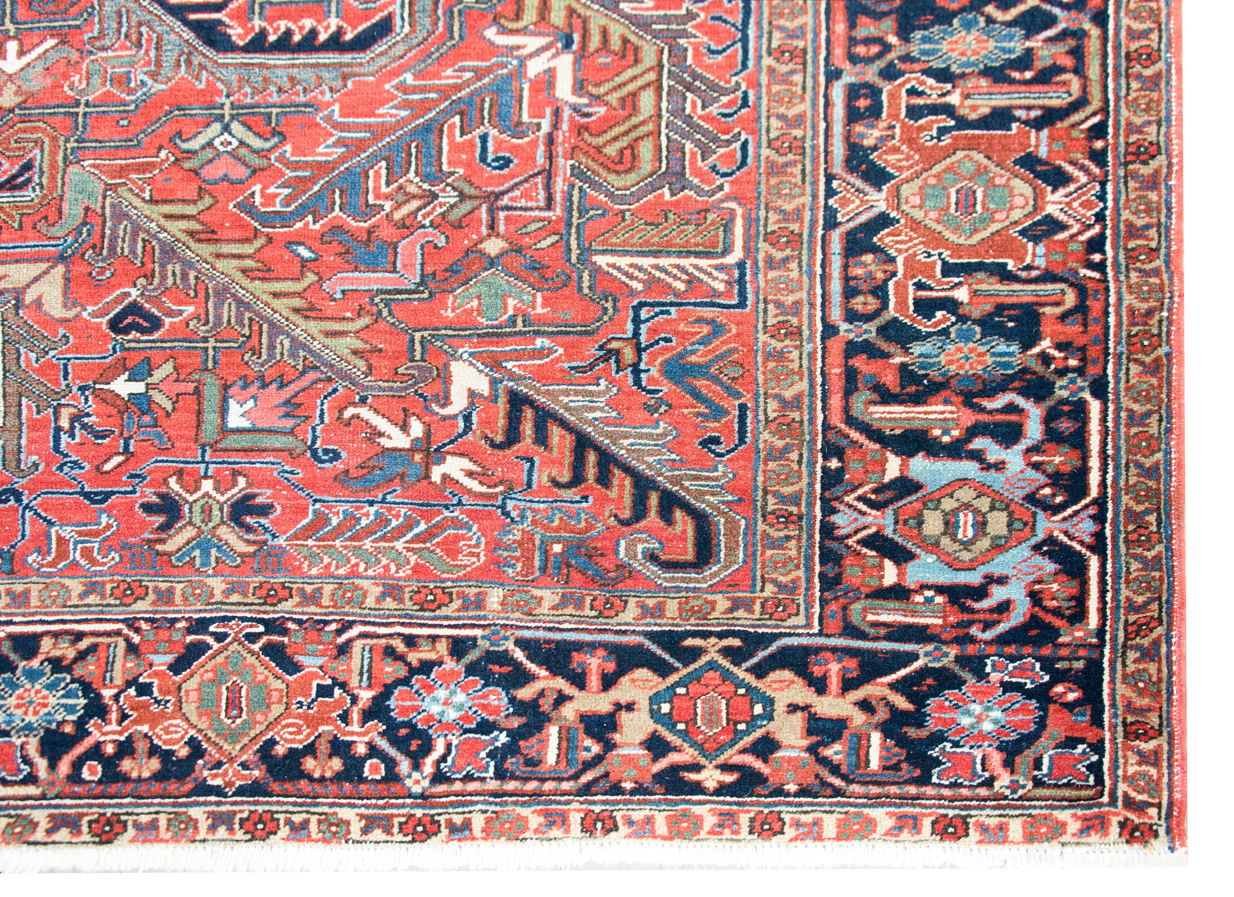 Persischer Heriz-Teppich des frühen 20. Jahrhunderts im Angebot 6