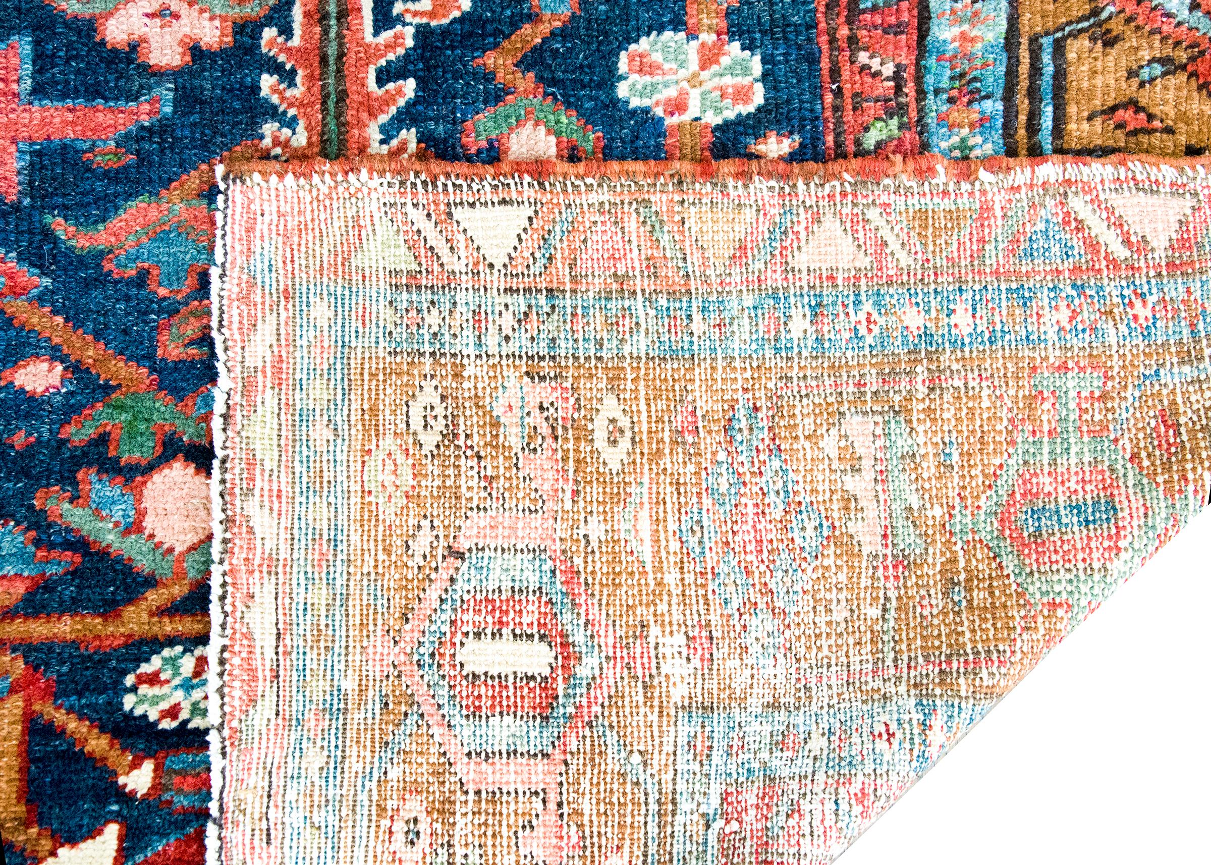 Early 20th Century Persian Heriz Rug For Sale 8