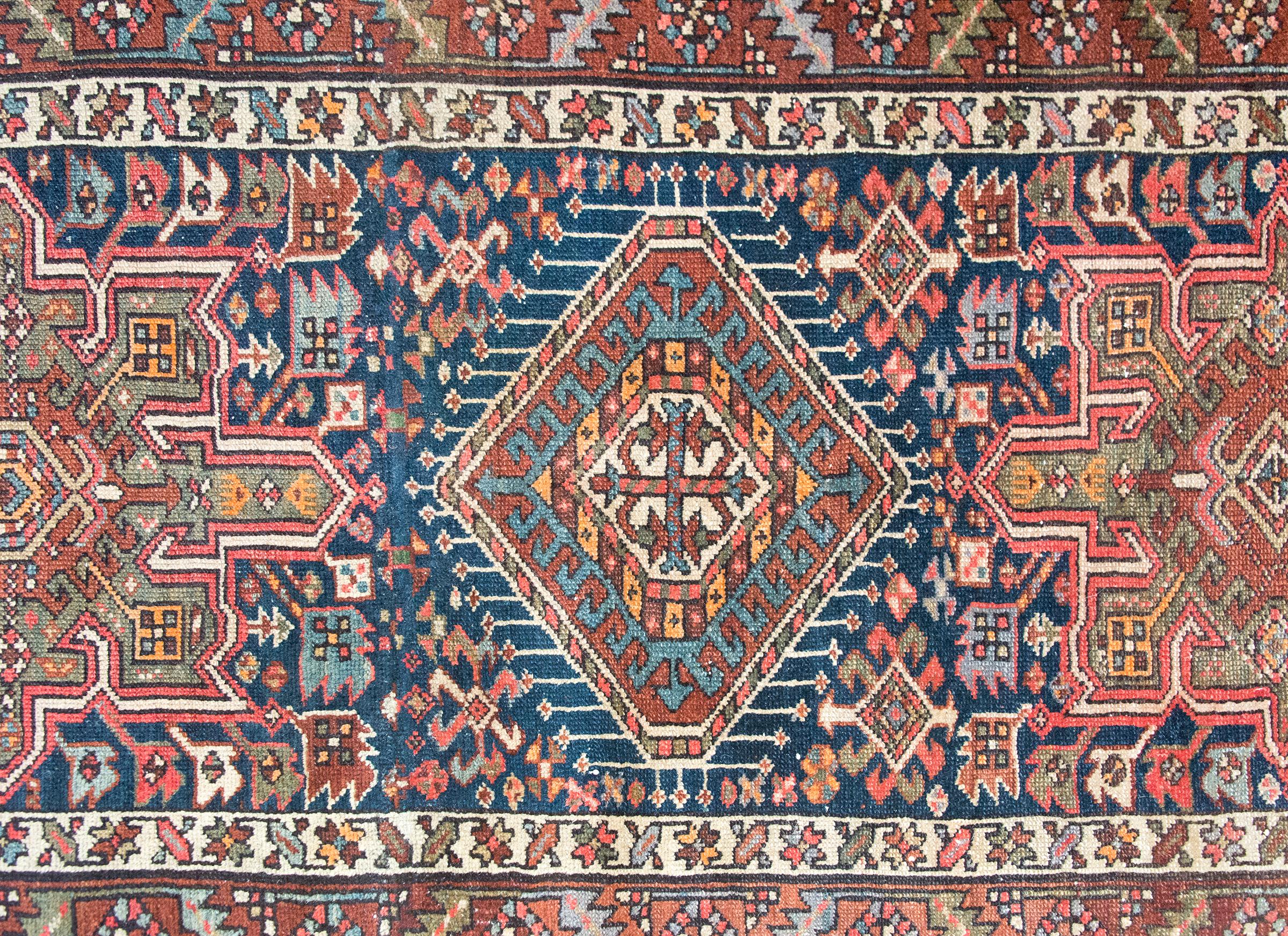 Early 20th Century Persian Heriz Rug For Sale 8