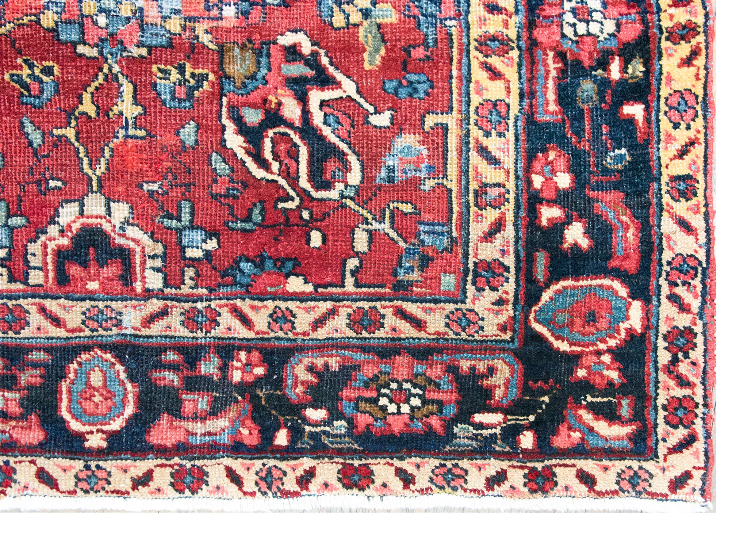 Early 20th Century Persian Heriz Rug For Sale 8