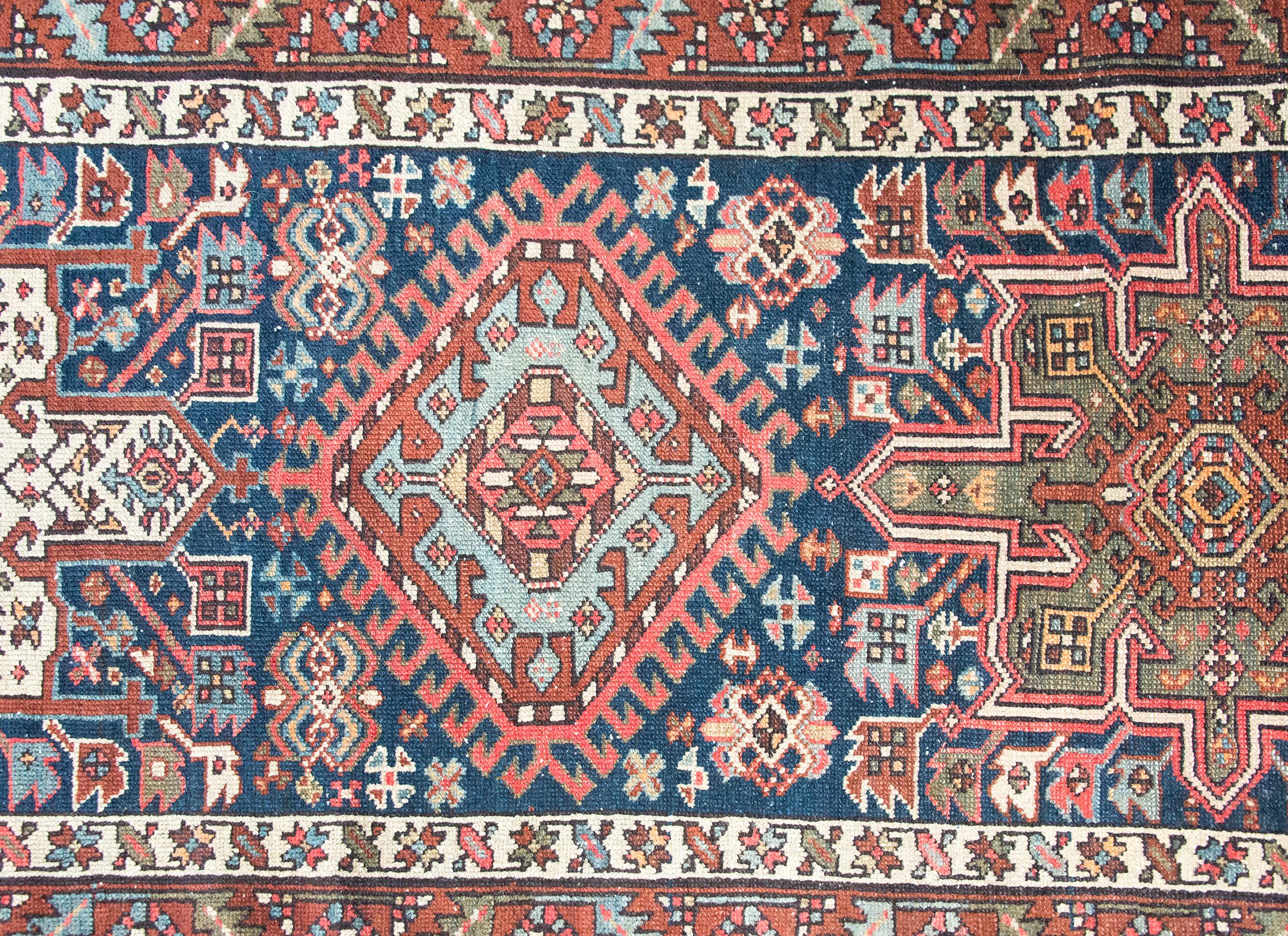 Early 20th Century Persian Heriz Rug For Sale 10