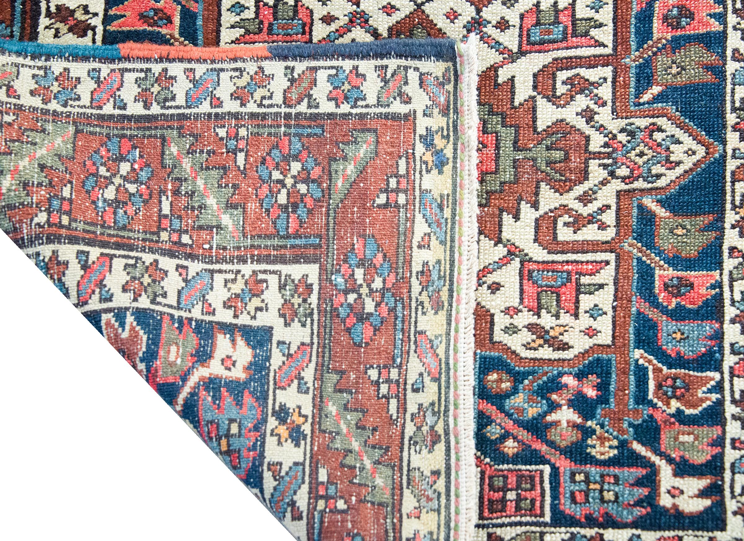Early 20th Century Persian Heriz Rug For Sale 12