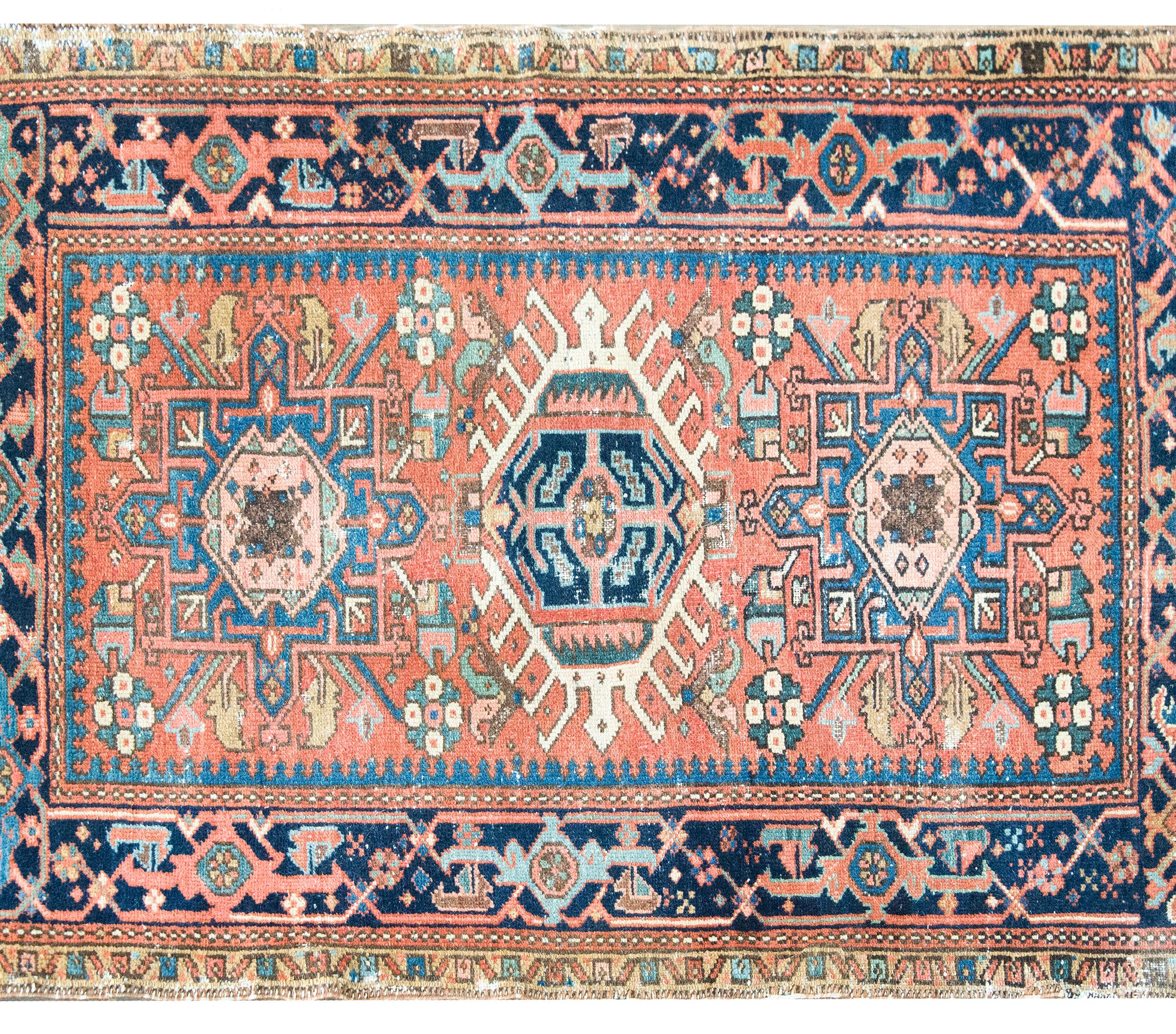 Heriz Serapi Tapis persan Heriz du début du 20e siècle en vente