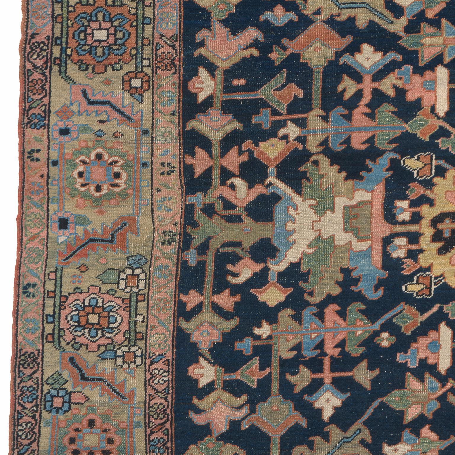 Early 20th Century Persian Heriz Rug In Good Condition For Sale In New York, NY