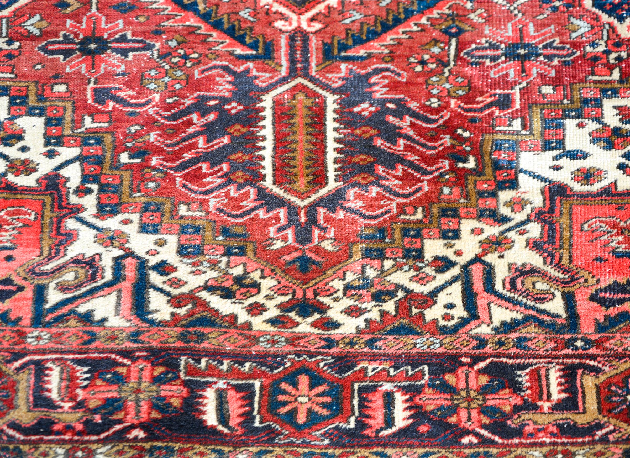 Persischer Heriz-Teppich des frühen 20. Jahrhunderts (Mitte des 20. Jahrhunderts) im Angebot