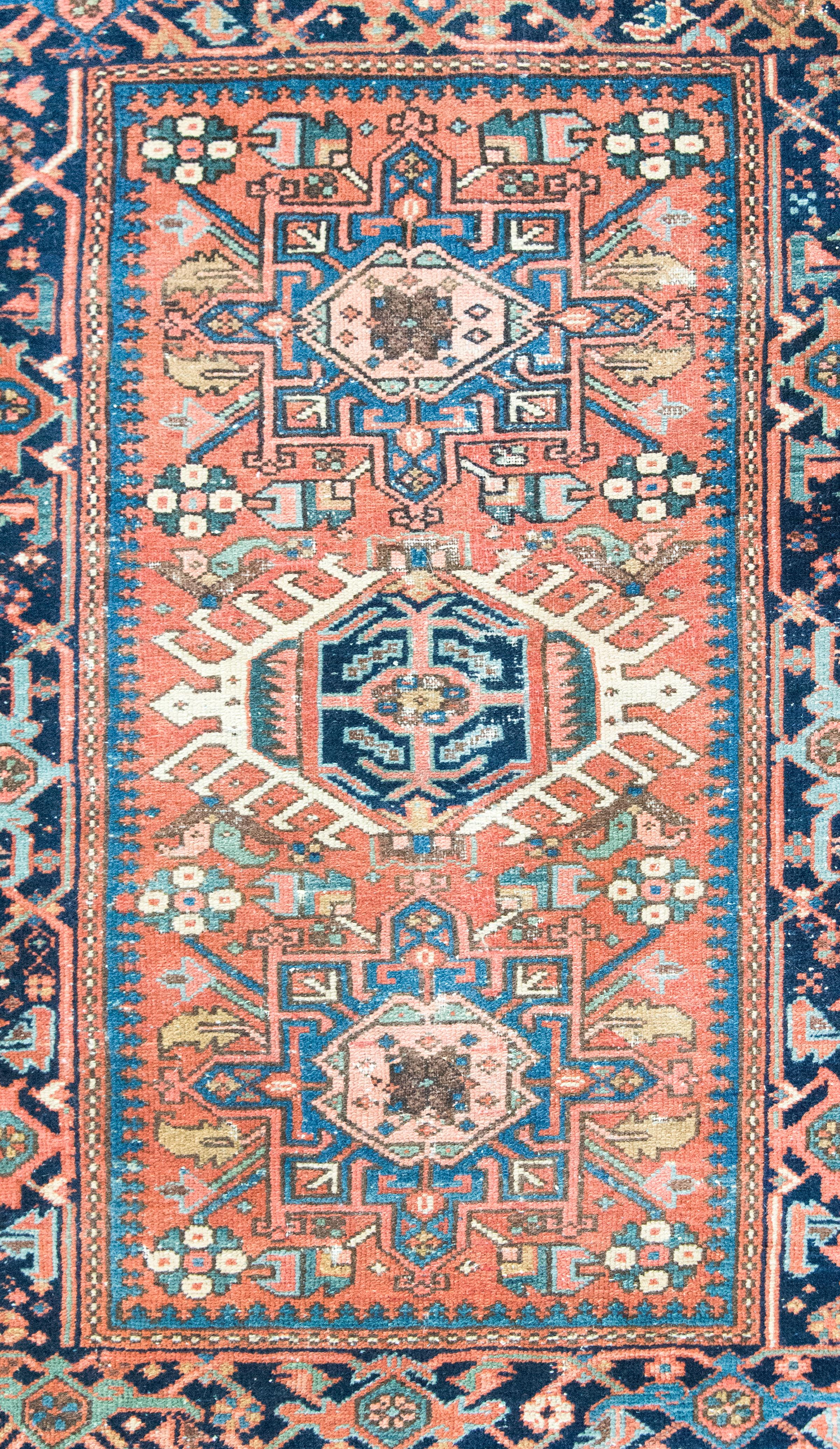 Début du 20ème siècle Tapis persan Heriz du début du 20e siècle en vente
