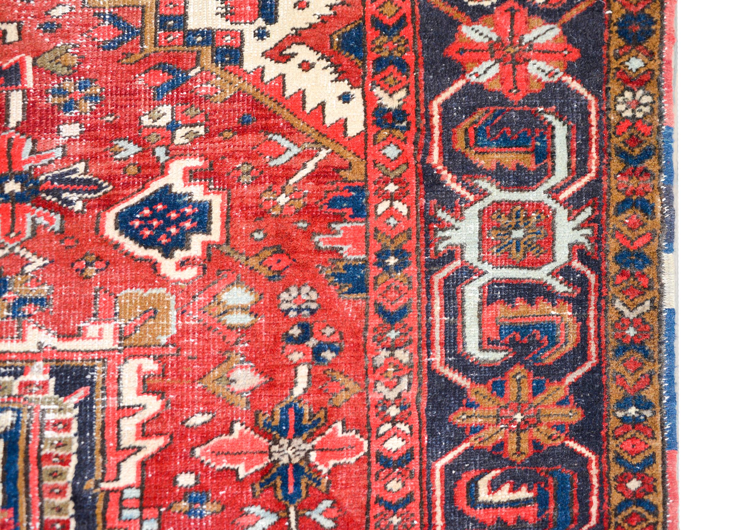 Early 20th Century Persian Heriz Rug For Sale 1