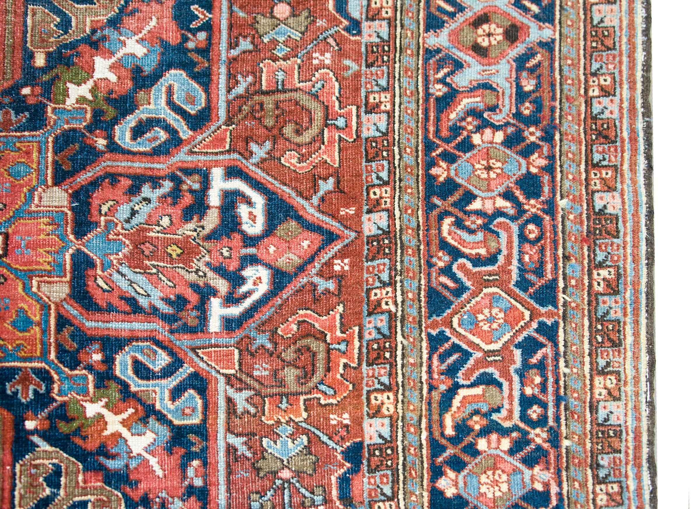 Early 20th Century Persian Heriz Rug For Sale 2