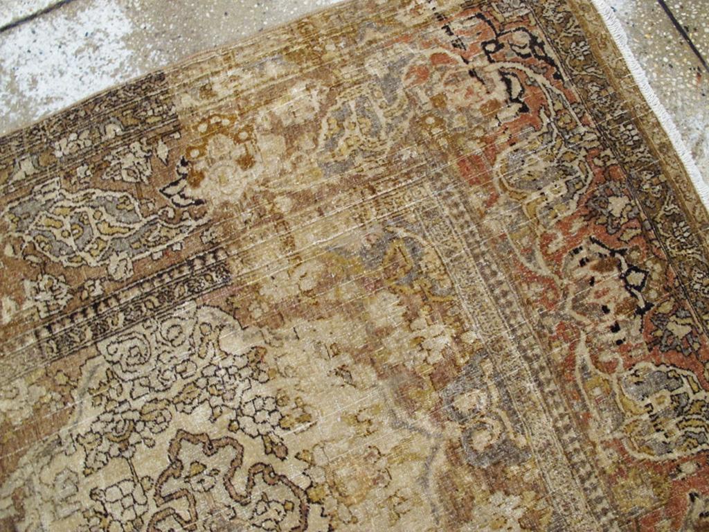 Hand-Knotted Early 20th Century Persian Isfahan Accent Rug For Sale