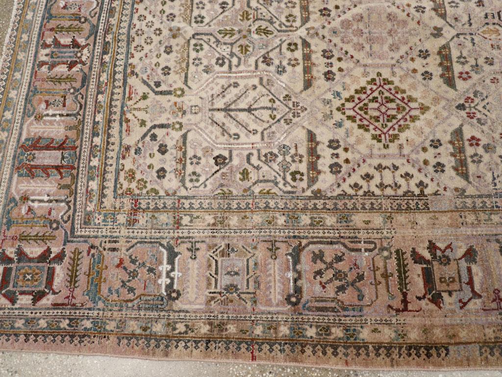 Alfombra de acento persa Joshegan de principios del siglo XX Anudado a mano en venta