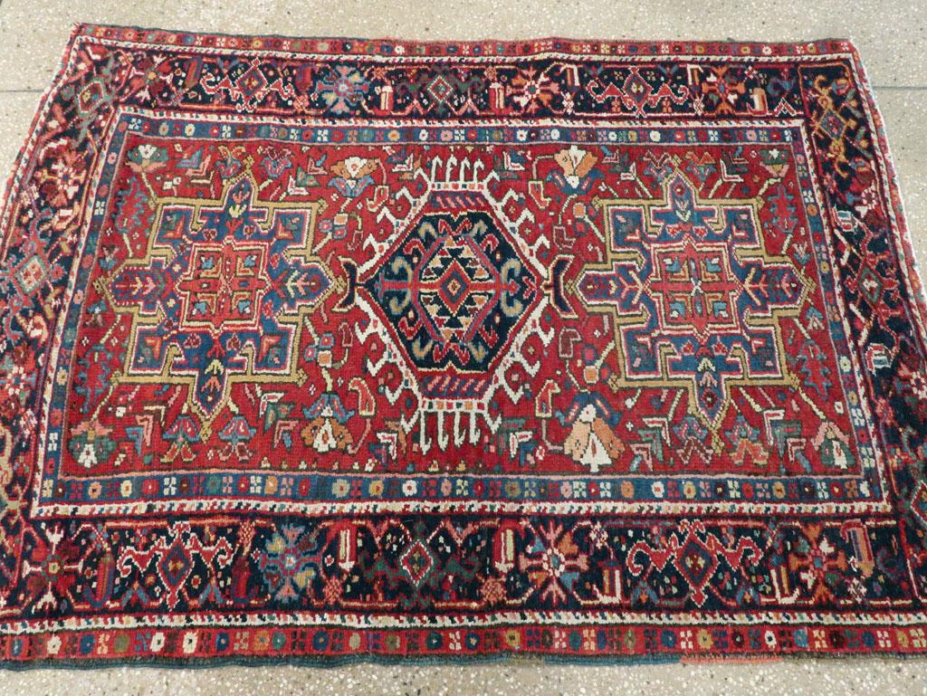 Alfombra Persa Karajeh de principios del siglo XX en Excelente estado para la venta en New York, NY