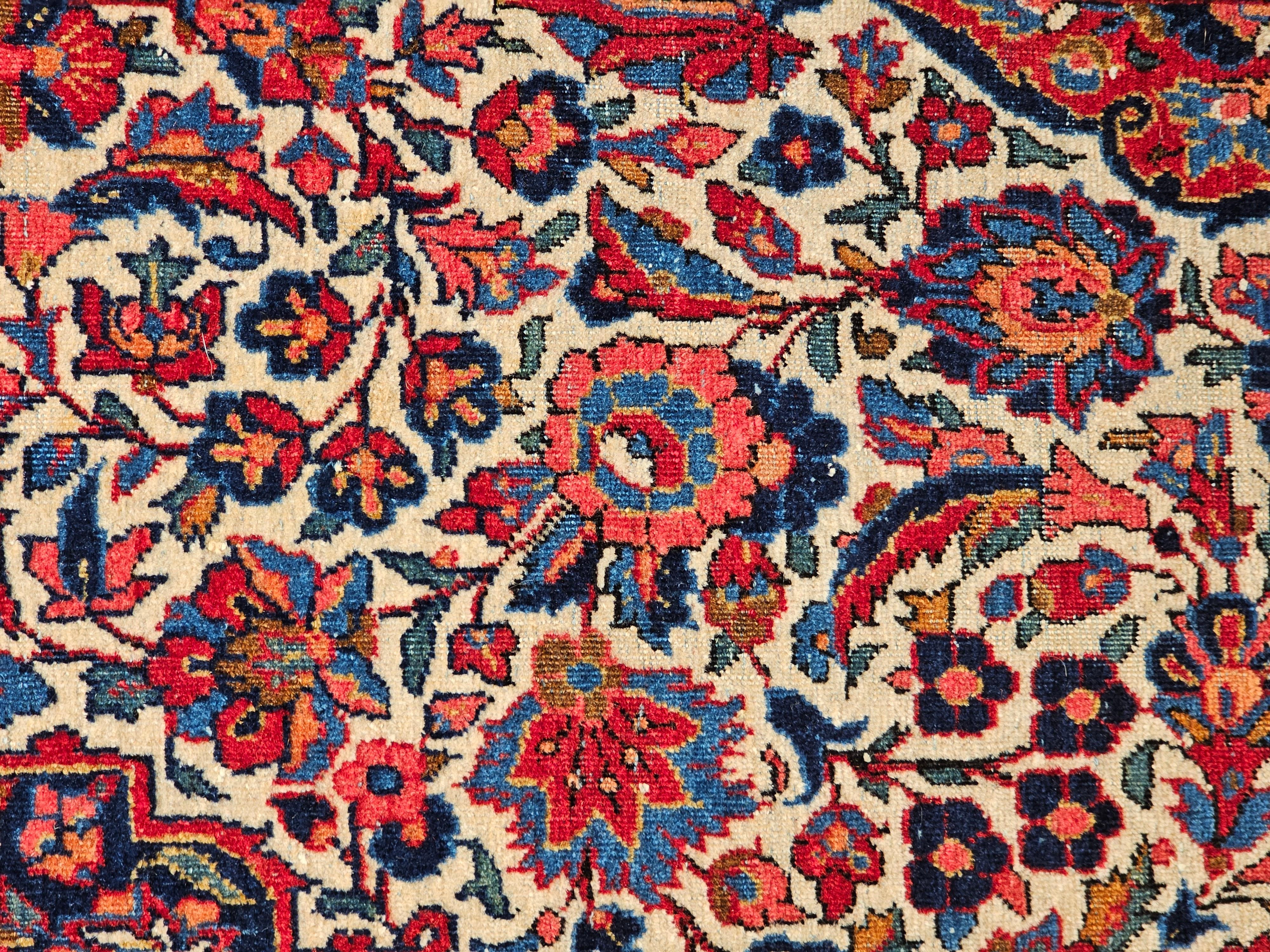 Early 20th Century Persian Kashan in Floral Design in Ivory, Navy Blue, Red For Sale 4