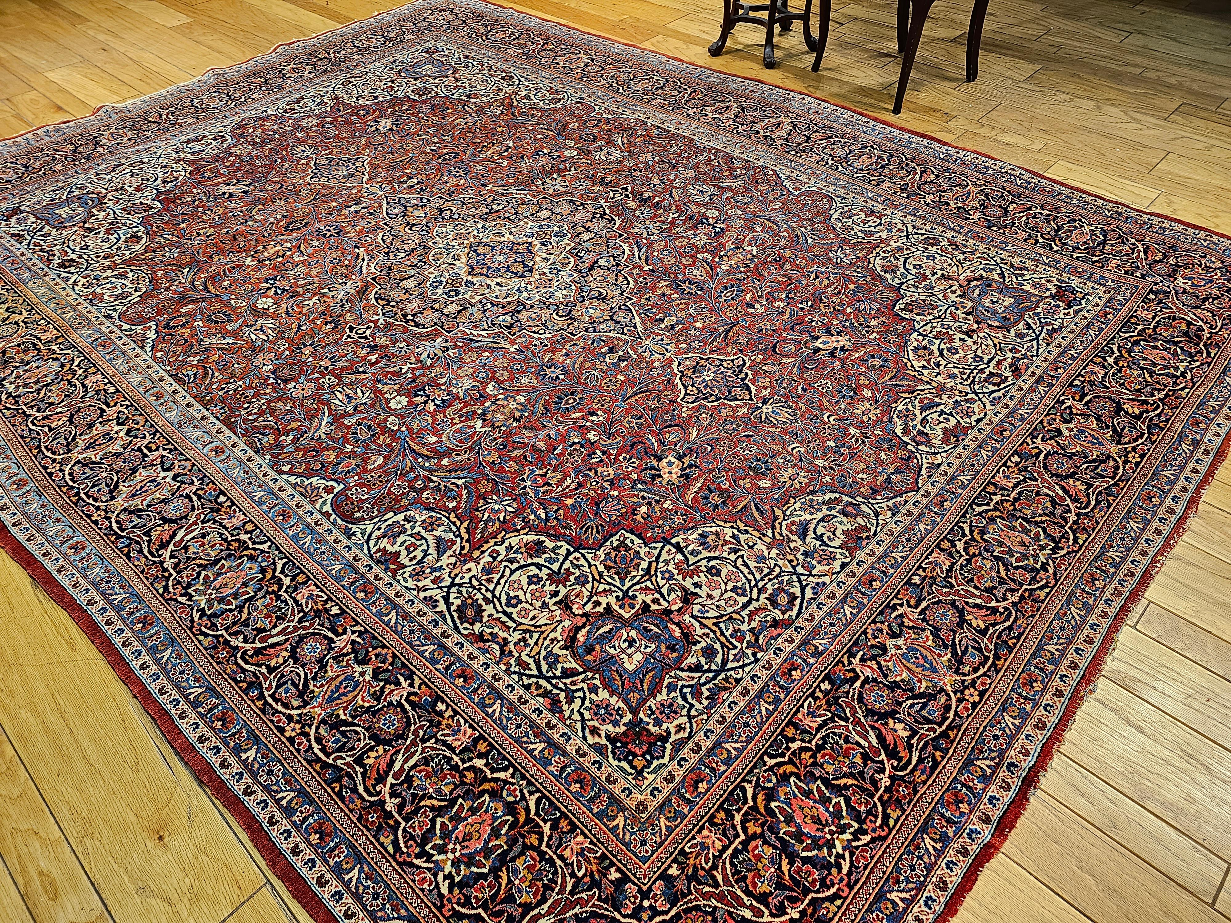 Early 20th Century Persian Kashan in a Floral Pattern in Red, Ivory, French Blue For Sale 6