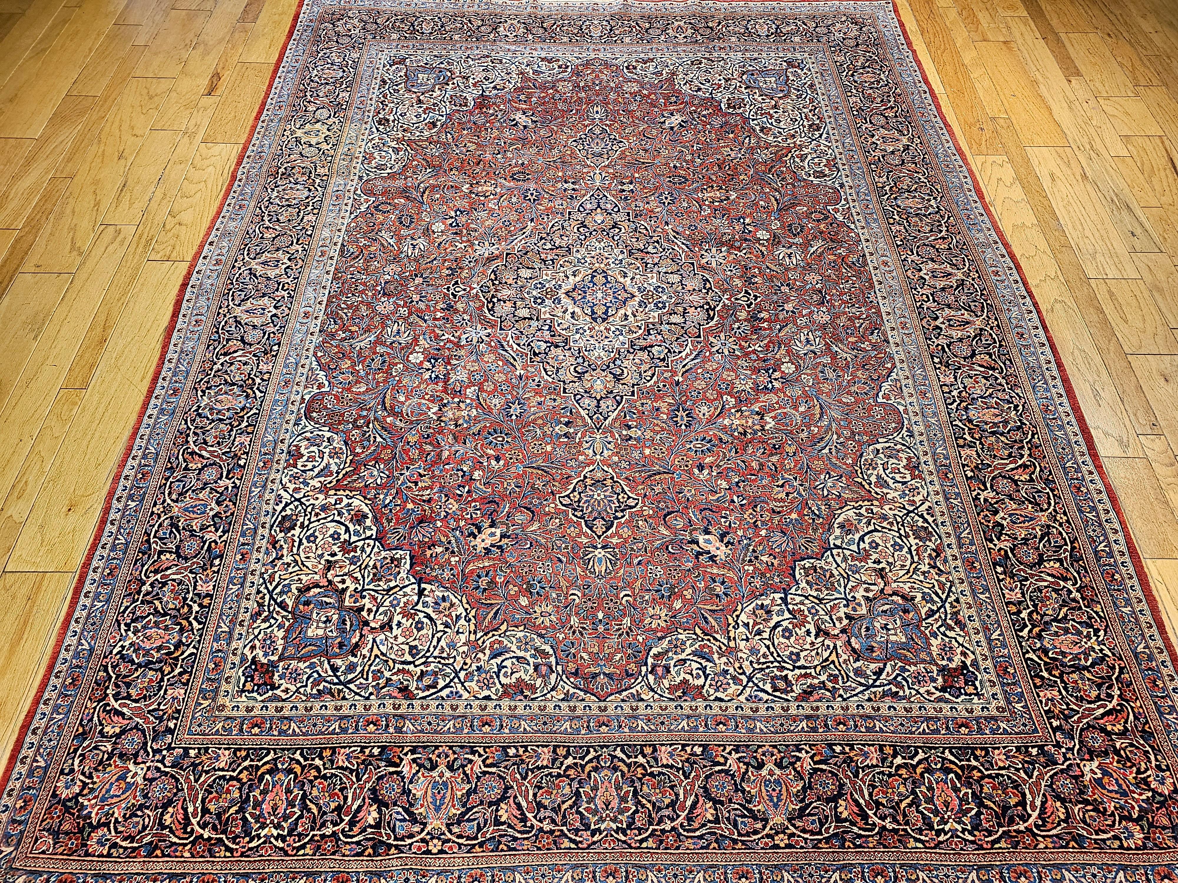 Early 20th Century Persian Kashan in a Floral Pattern in Red, Ivory, French Blue For Sale 12