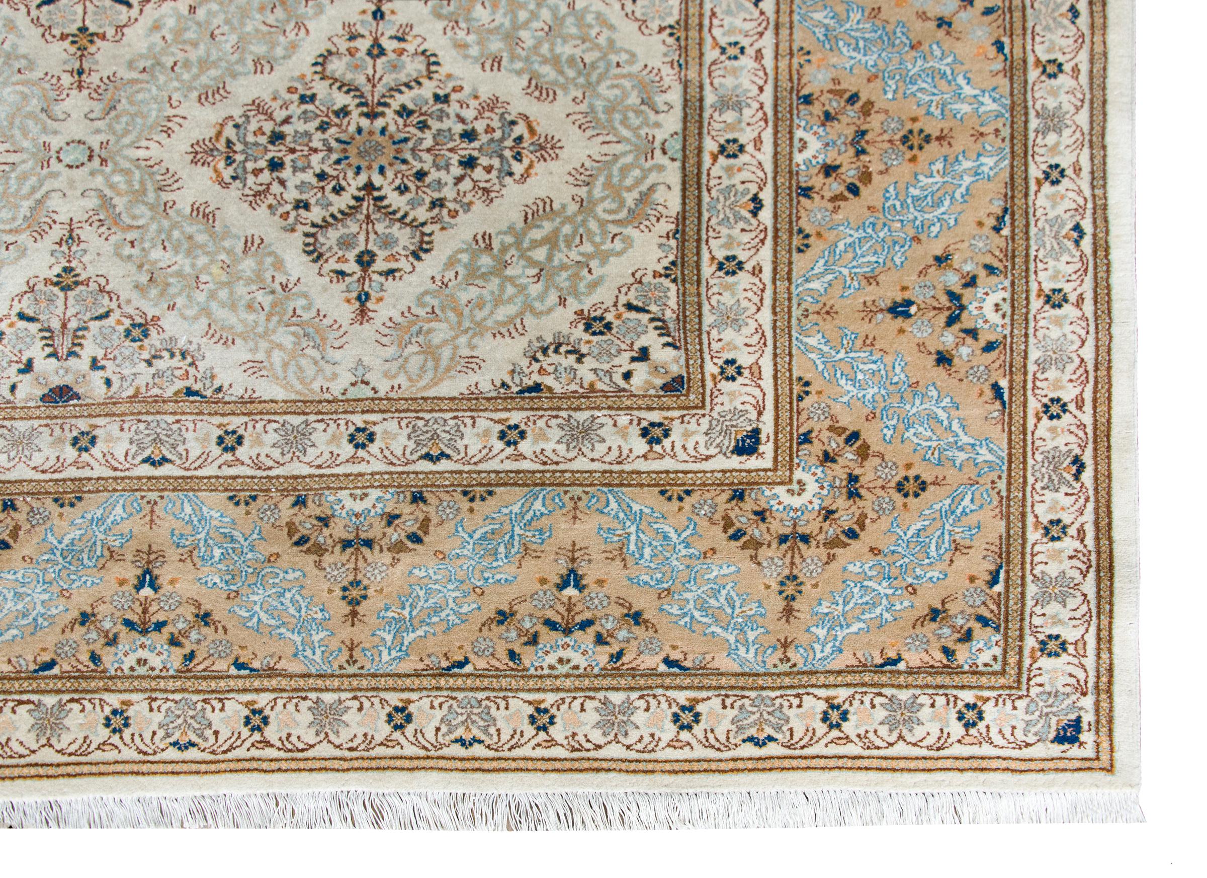 Alfombra persa kashan de principios del siglo XX en venta 4