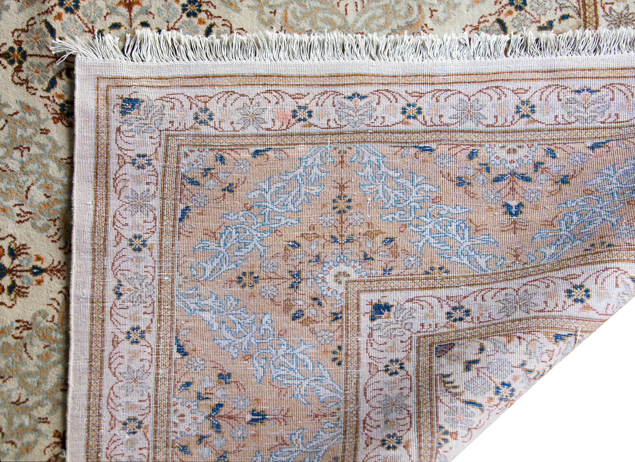 Alfombra persa kashan de principios del siglo XX en venta 5