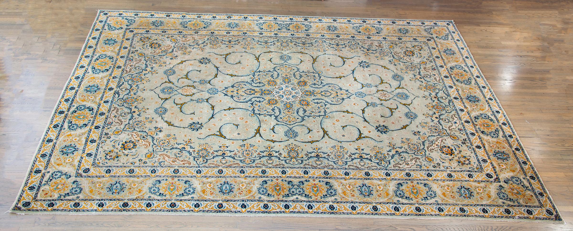 Early 20th Century, Persian Kashan Rug For Sale 9