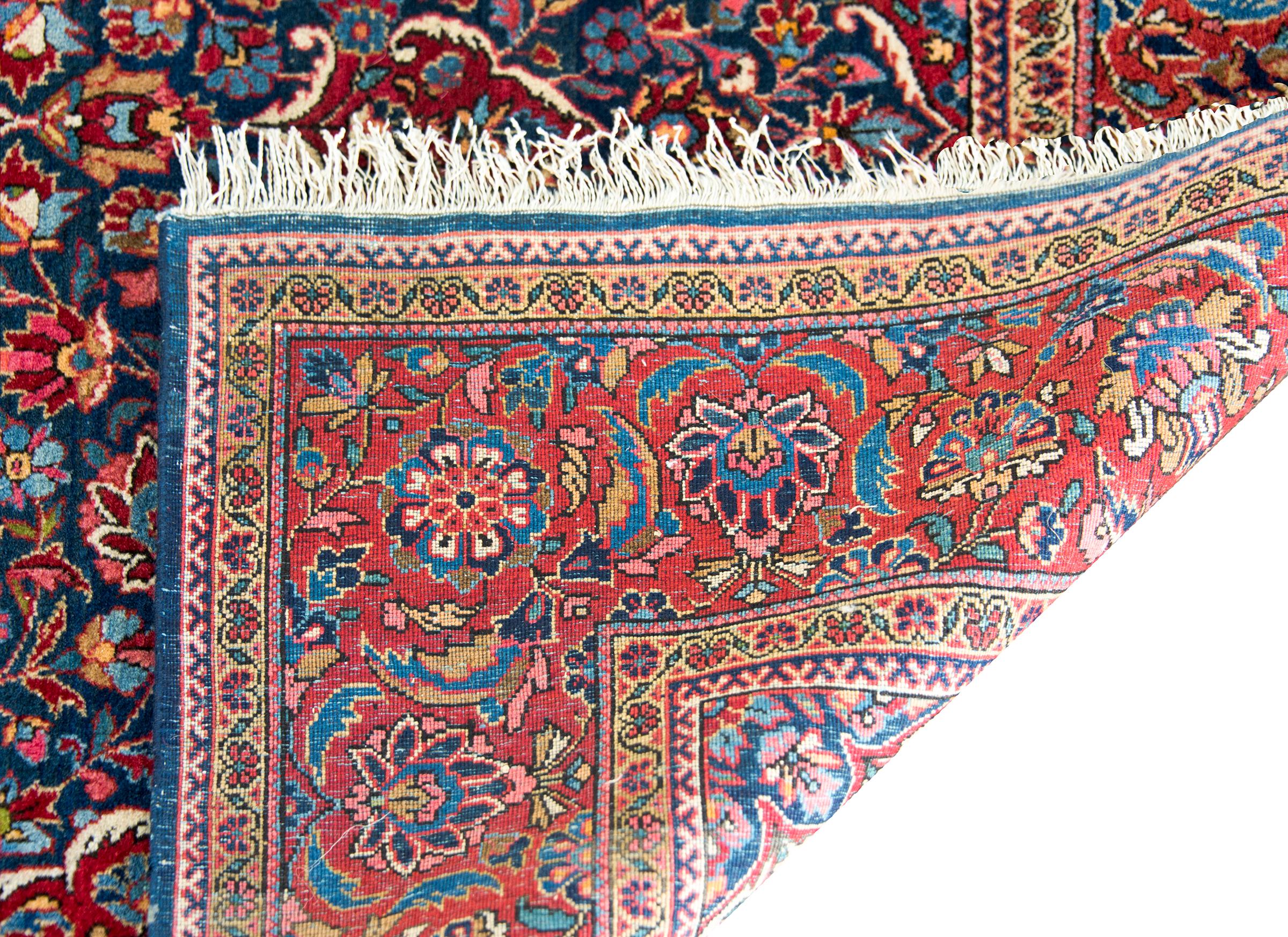 Early 20th Century Persian Kashan Rug For Sale 8