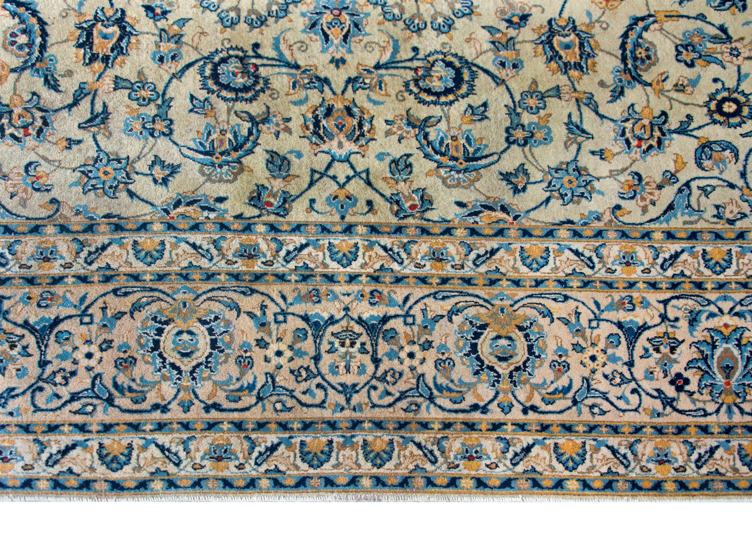 Noué à la main Tapis persan Kashan du début du 20e siècle en vente
