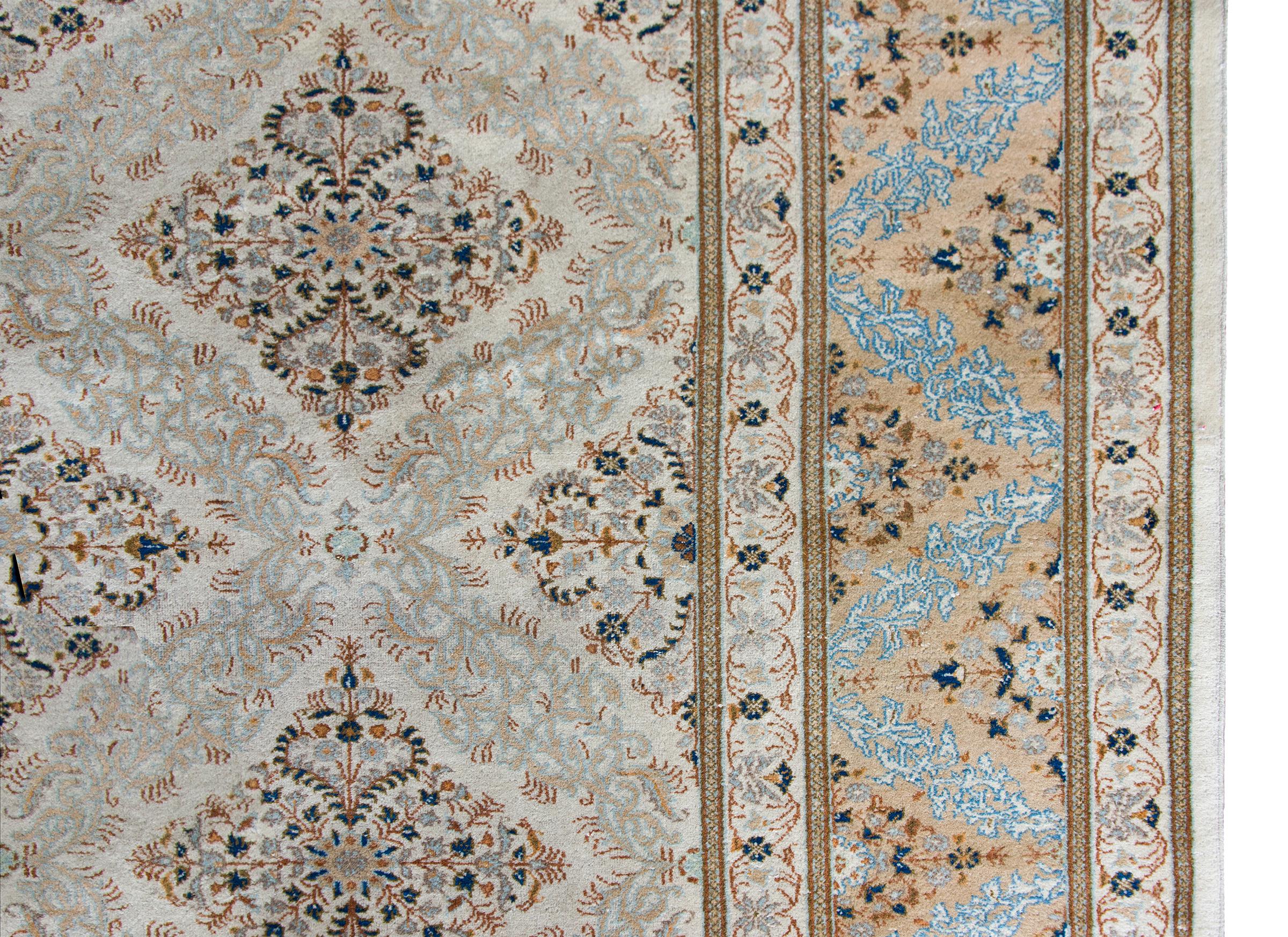Alfombra persa kashan de principios del siglo XX Anudado a mano en venta