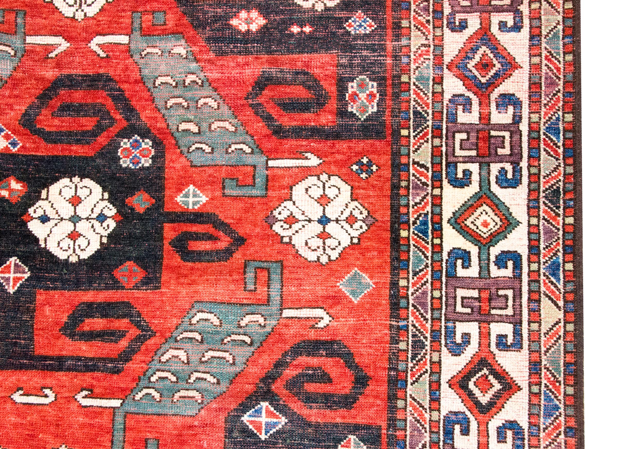 Early 20th Century Persian Kazak Rug In Good Condition For Sale In Chicago, IL