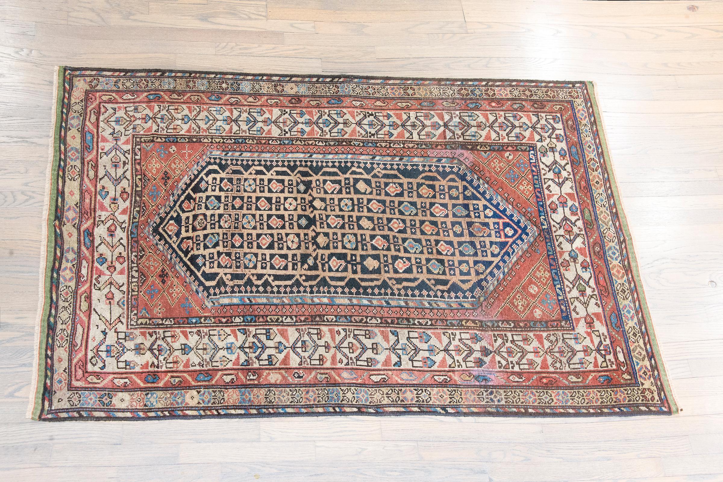 Early 20th Century Persian Khamseh Rug For Sale 10