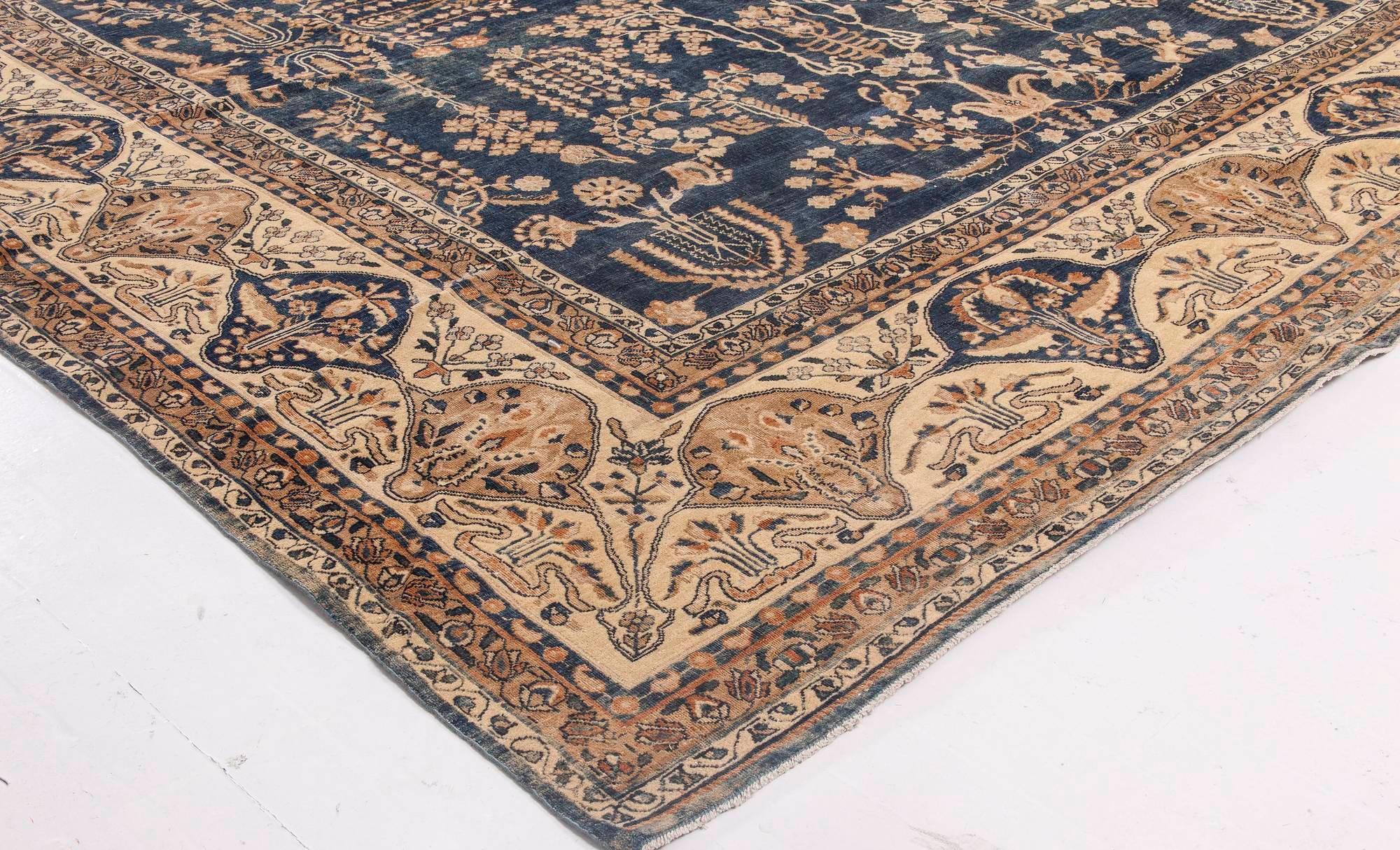Hand-Knotted Early 20th Century Persian Kirman Handmade Wool Rug For Sale