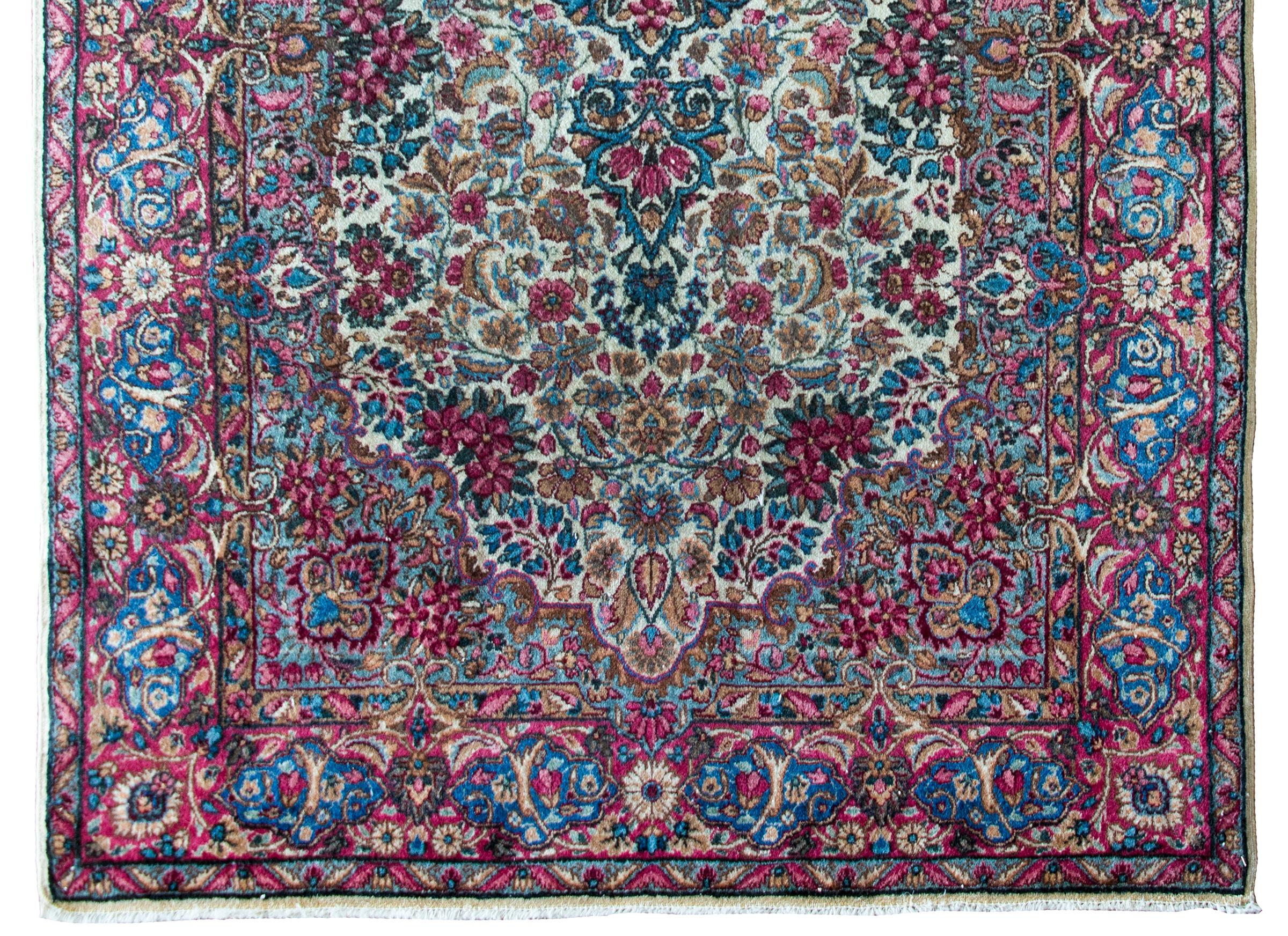 Early 20th Century Persian Kirman Rug For Sale 4
