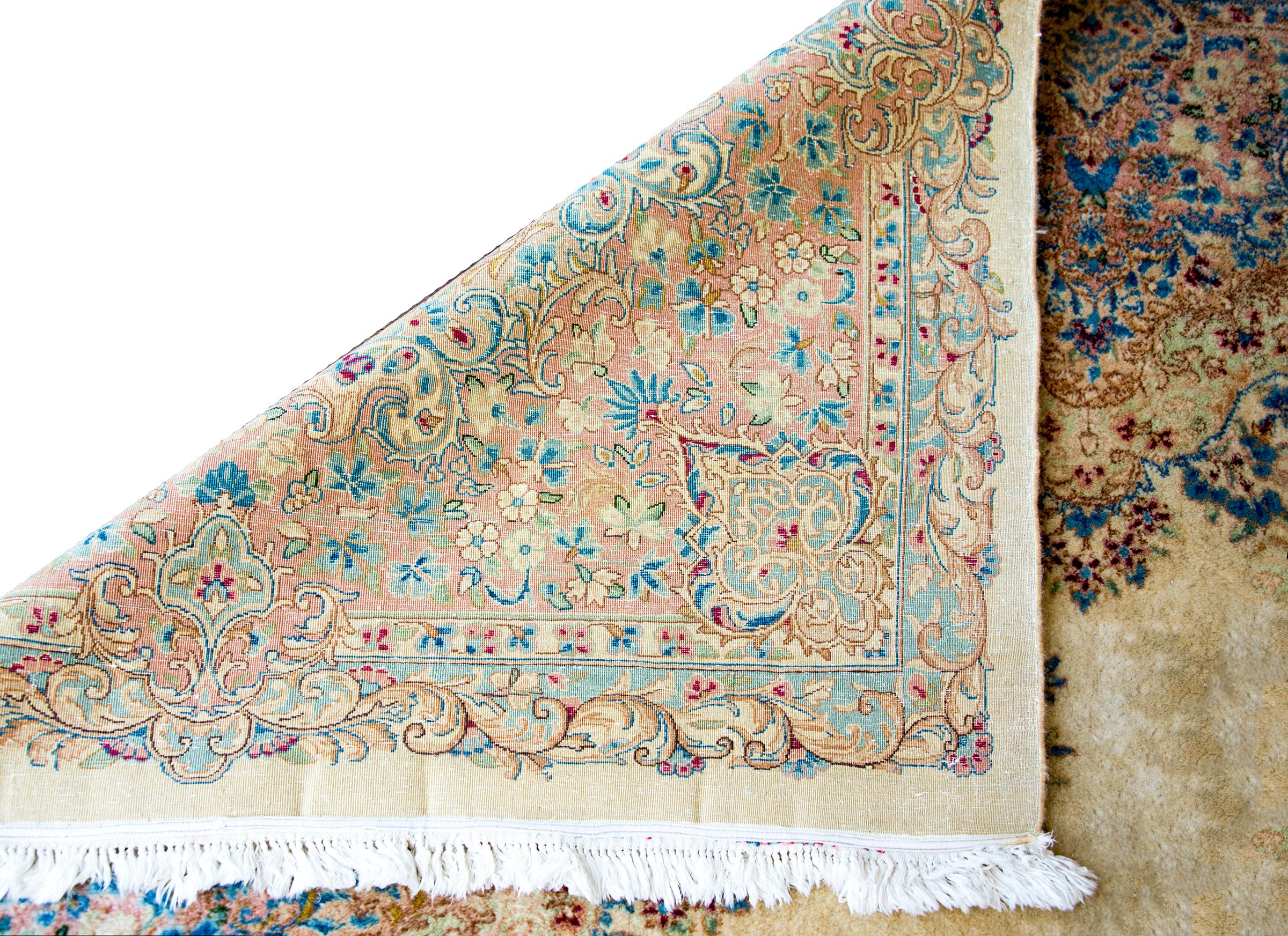 Persischer Kirman-Teppich aus dem frühen 20. im Angebot 9