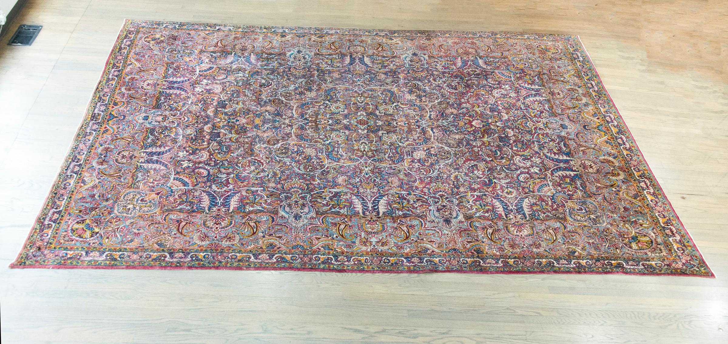 Alfombra persa Kirman de principios del siglo XX en venta 9