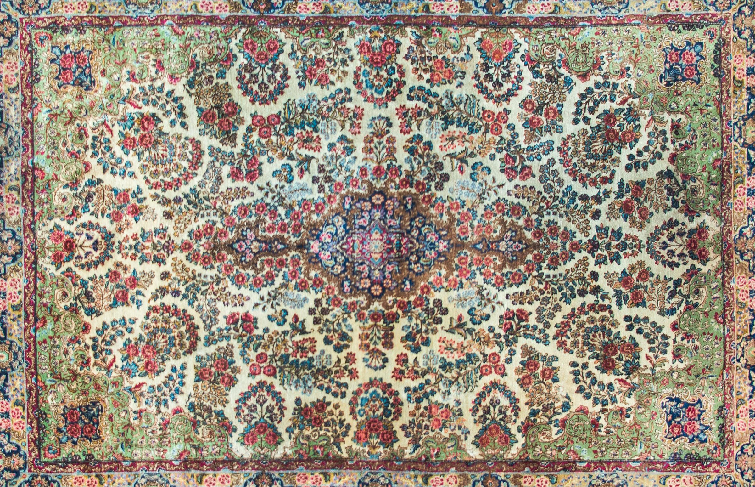 Persiano Tappeto persiano Kirman dei primi del Novecento in vendita