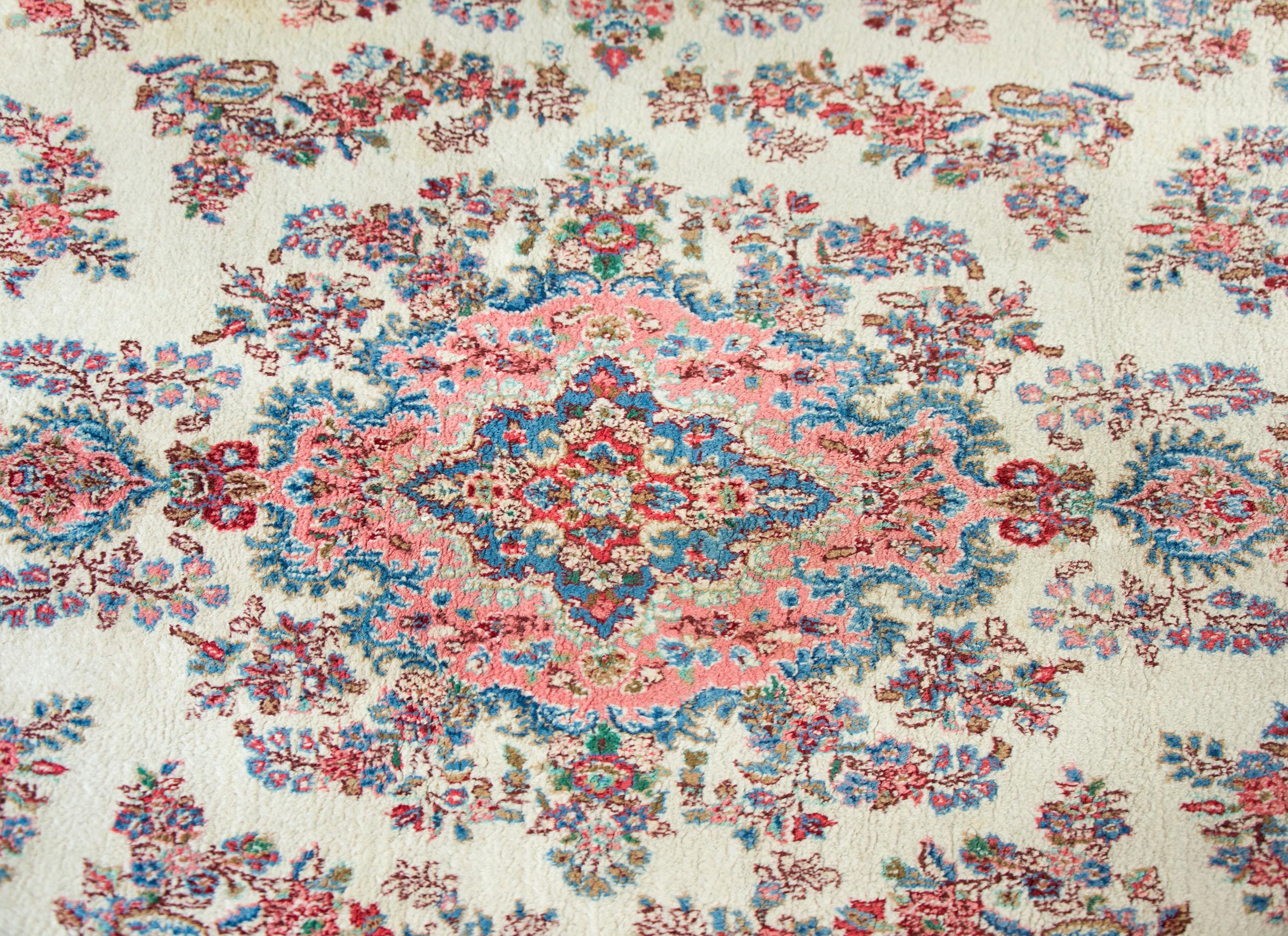 Early 20th Century Persian Kirman Rug For Sale 2