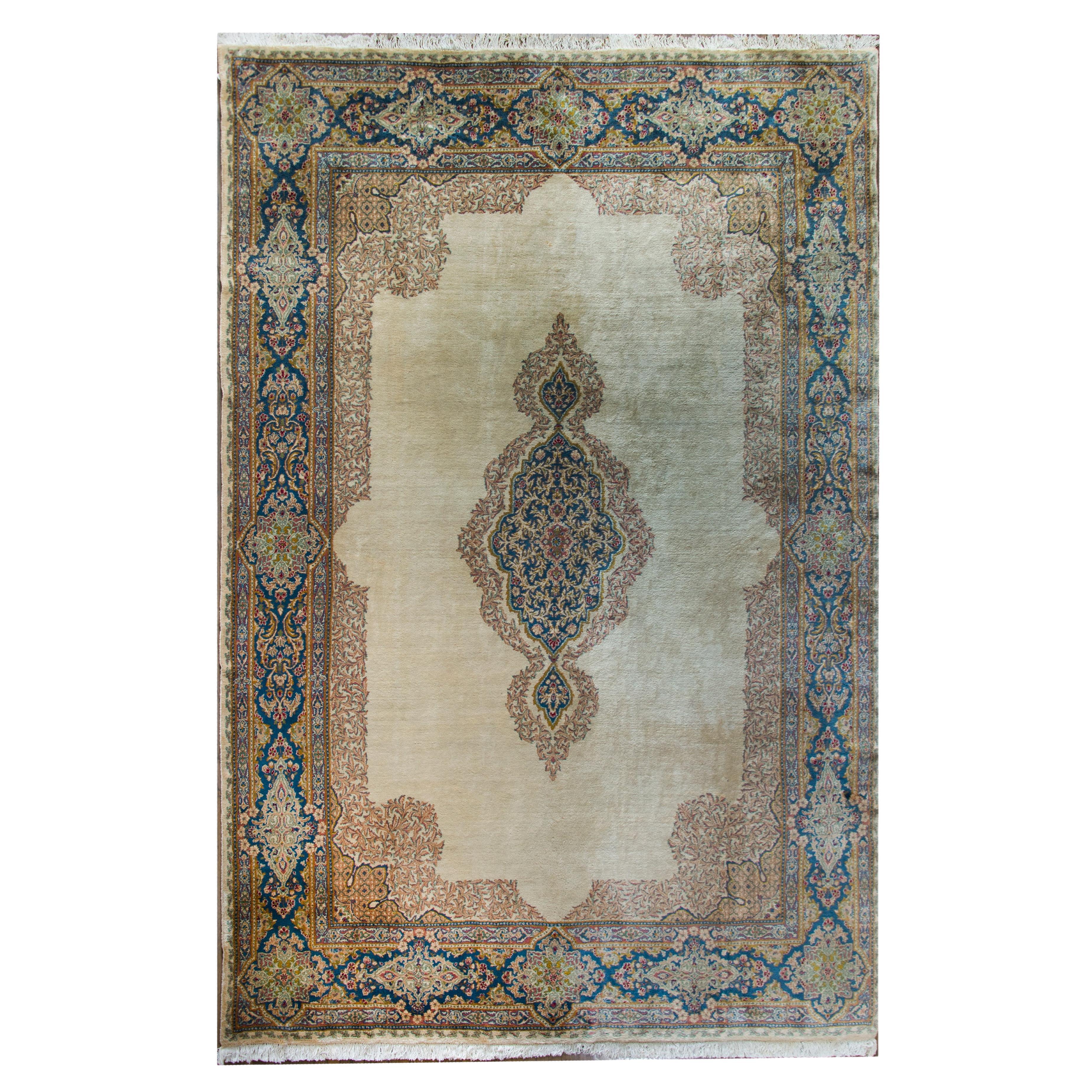 Persischer Kirman-Teppich des frühen 20. Jahrhunderts
