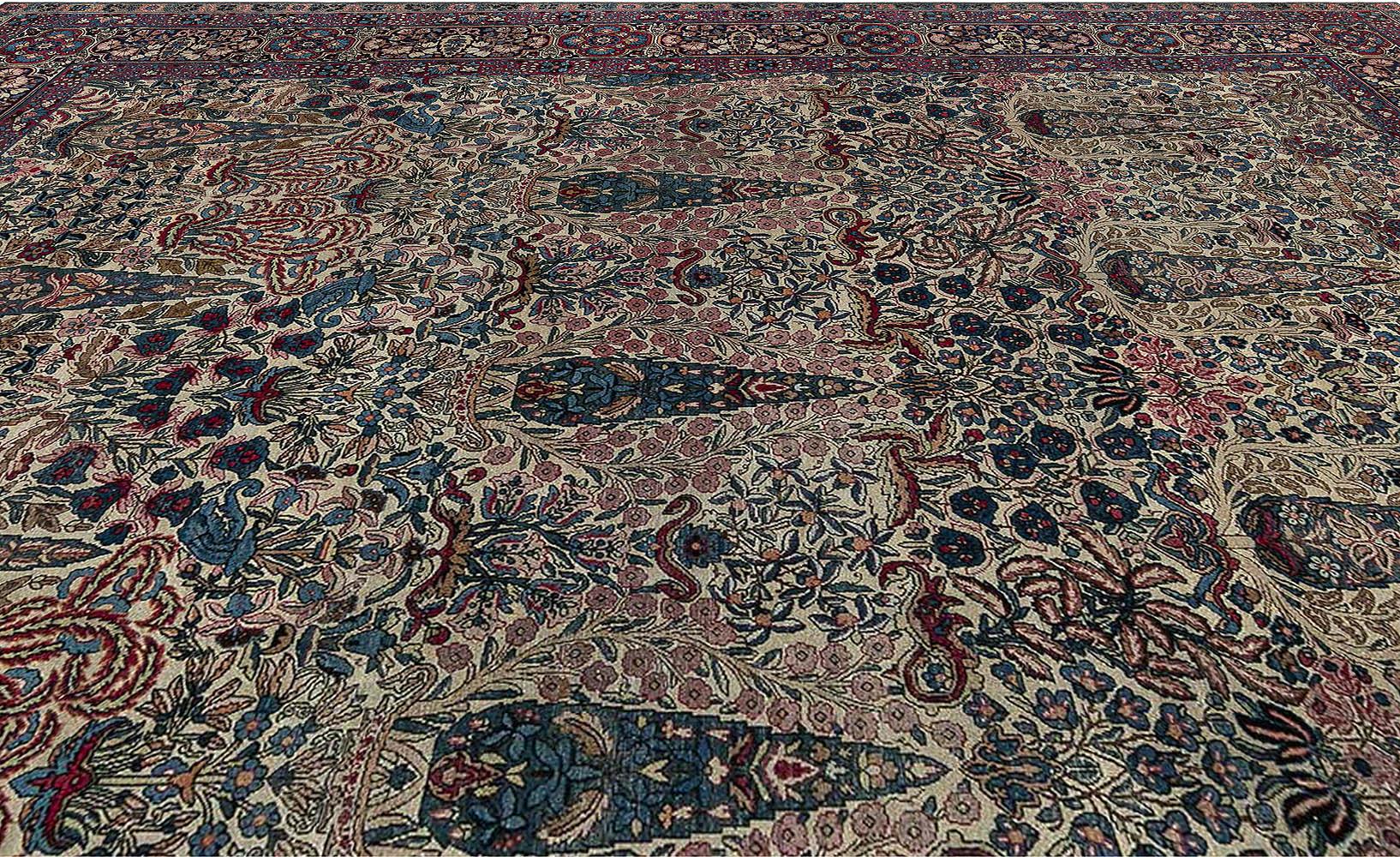 Doris Leslie Blauer persischer Kirman-Wollteppich des frühen 20. Jahrhunderts (Persisch) im Angebot
