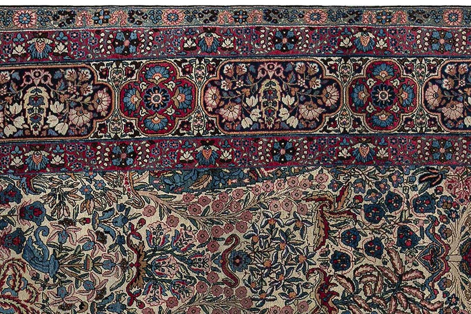 Early 20th Century Persian Kirman Wool Rug For Sale 2