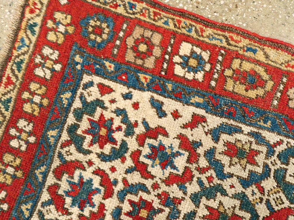 Persischer Kurden-Bidjar-Würfelteppich des frühen 20. (Handgeknüpft) im Angebot