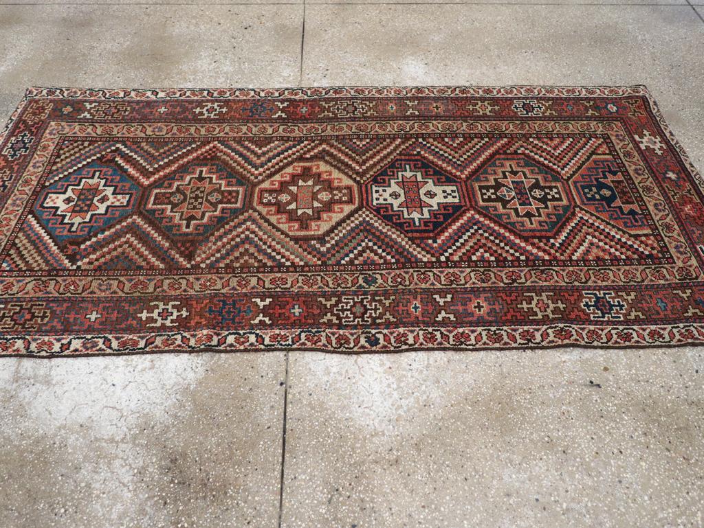 Perse Tapis d'appoint persan kurde du début du 20e siècle en vente