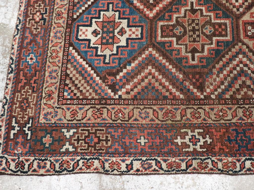 Noué à la main Tapis d'appoint persan kurde du début du 20e siècle en vente