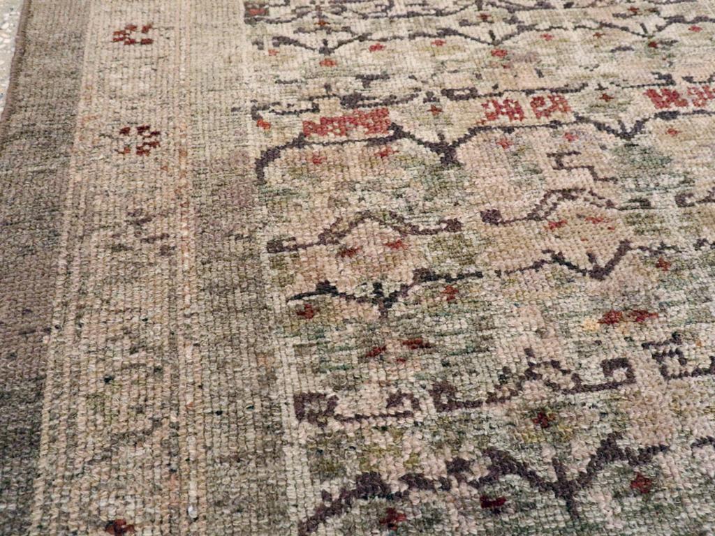 Rustico Tappeto persiano curdo dei primi del Novecento in vendita