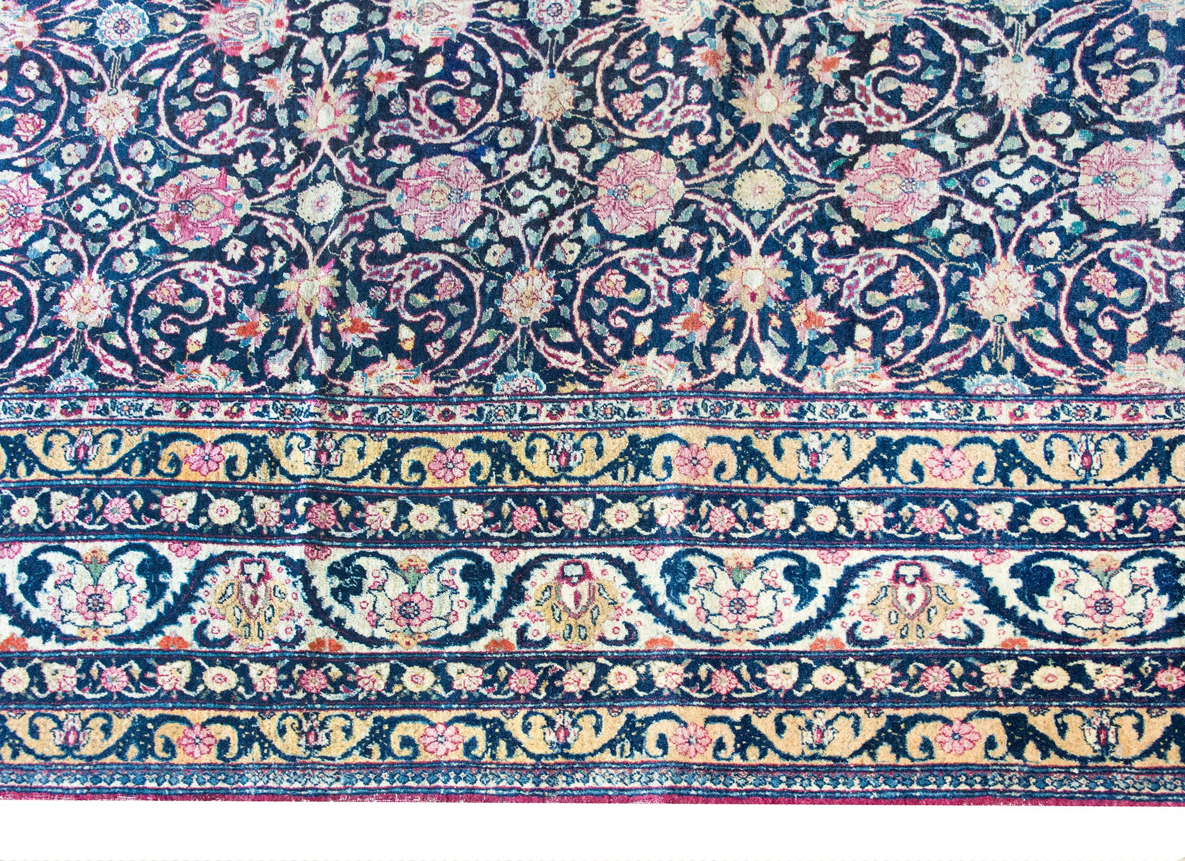 Noué à la main Tapis persan Lavar Kirman du début du 20e siècle en vente
