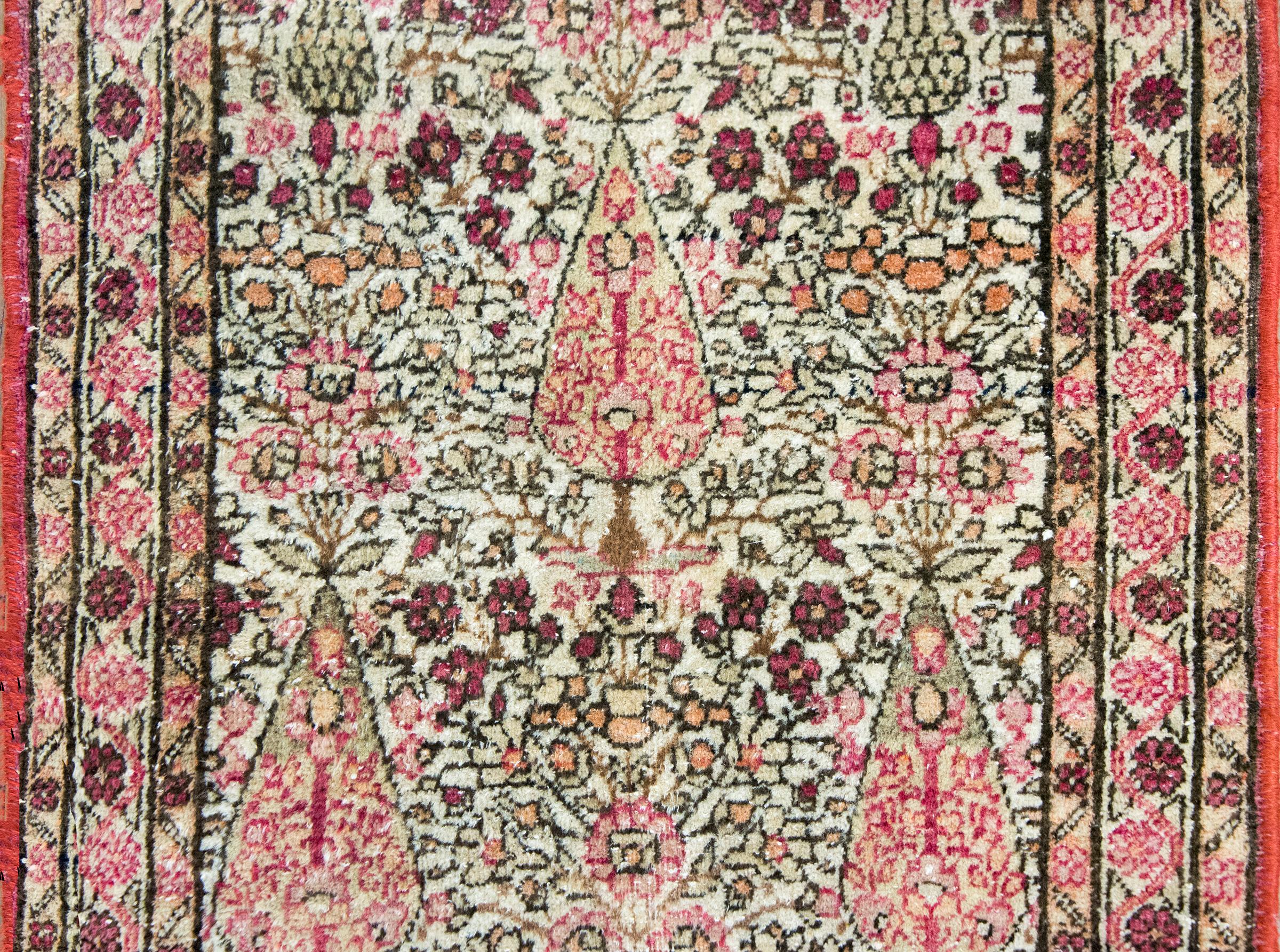 Alfombra persa Lavar Kirman de principios del siglo XX en venta 3