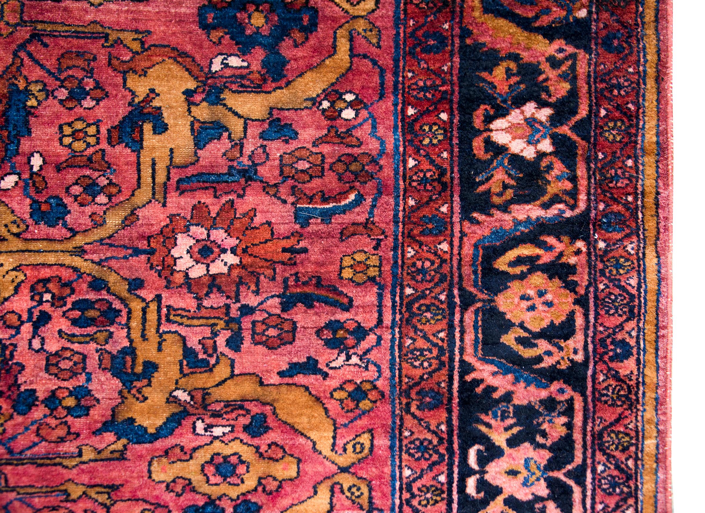 Early 20th Century Persian Lilihan Rug In Good Condition For Sale In Chicago, IL