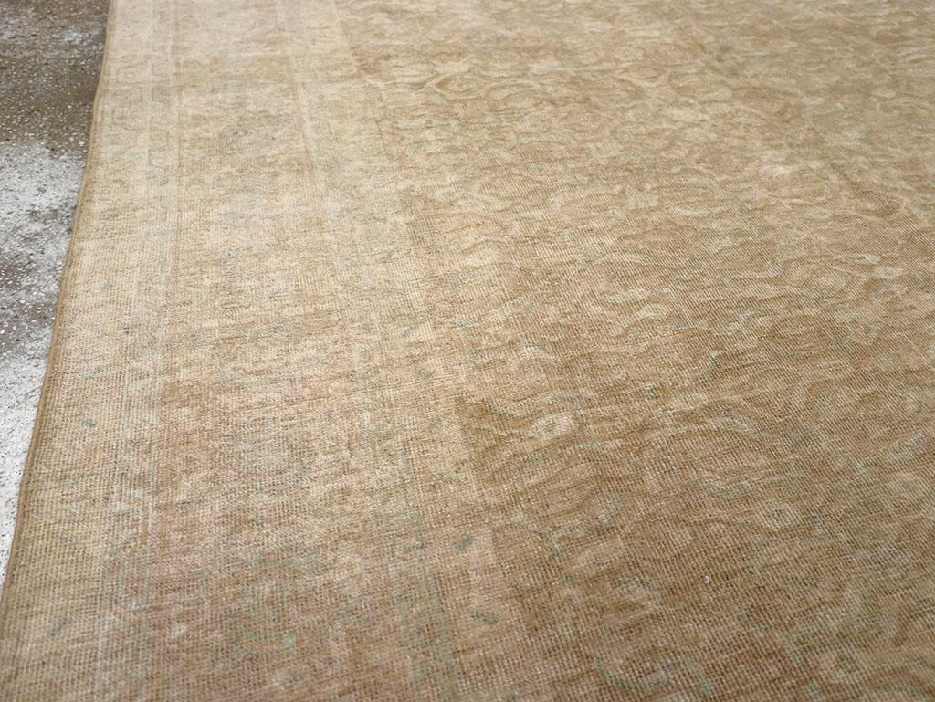 Early 20th Century Persian Mahal Accent Carpet (Rustikal) im Angebot