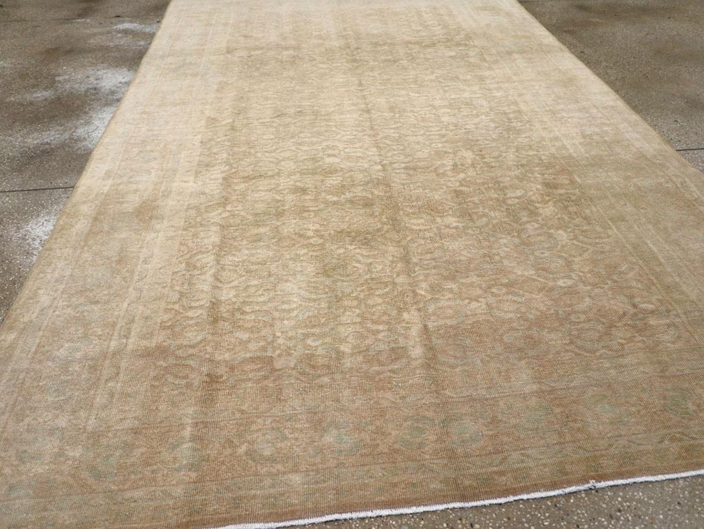 Early 20th Century Persian Mahal Accent Carpet im Zustand „Hervorragend“ im Angebot in New York, NY